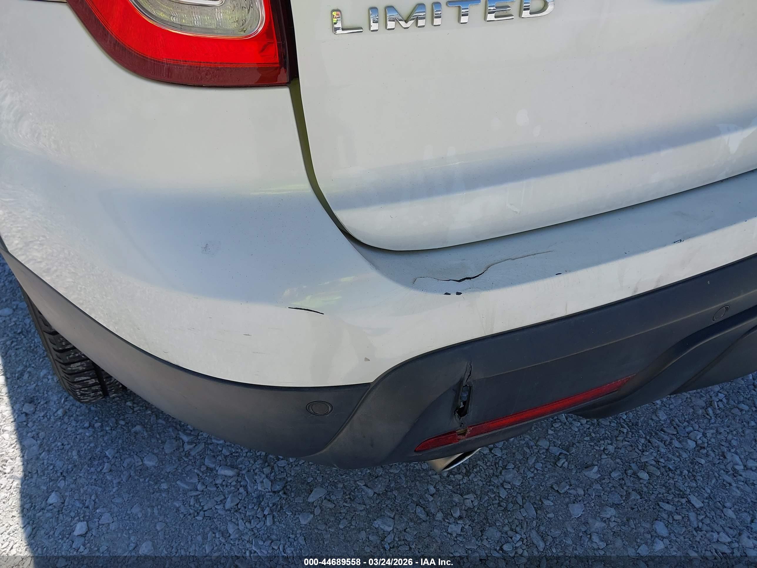 FORD EXPLORER image 6