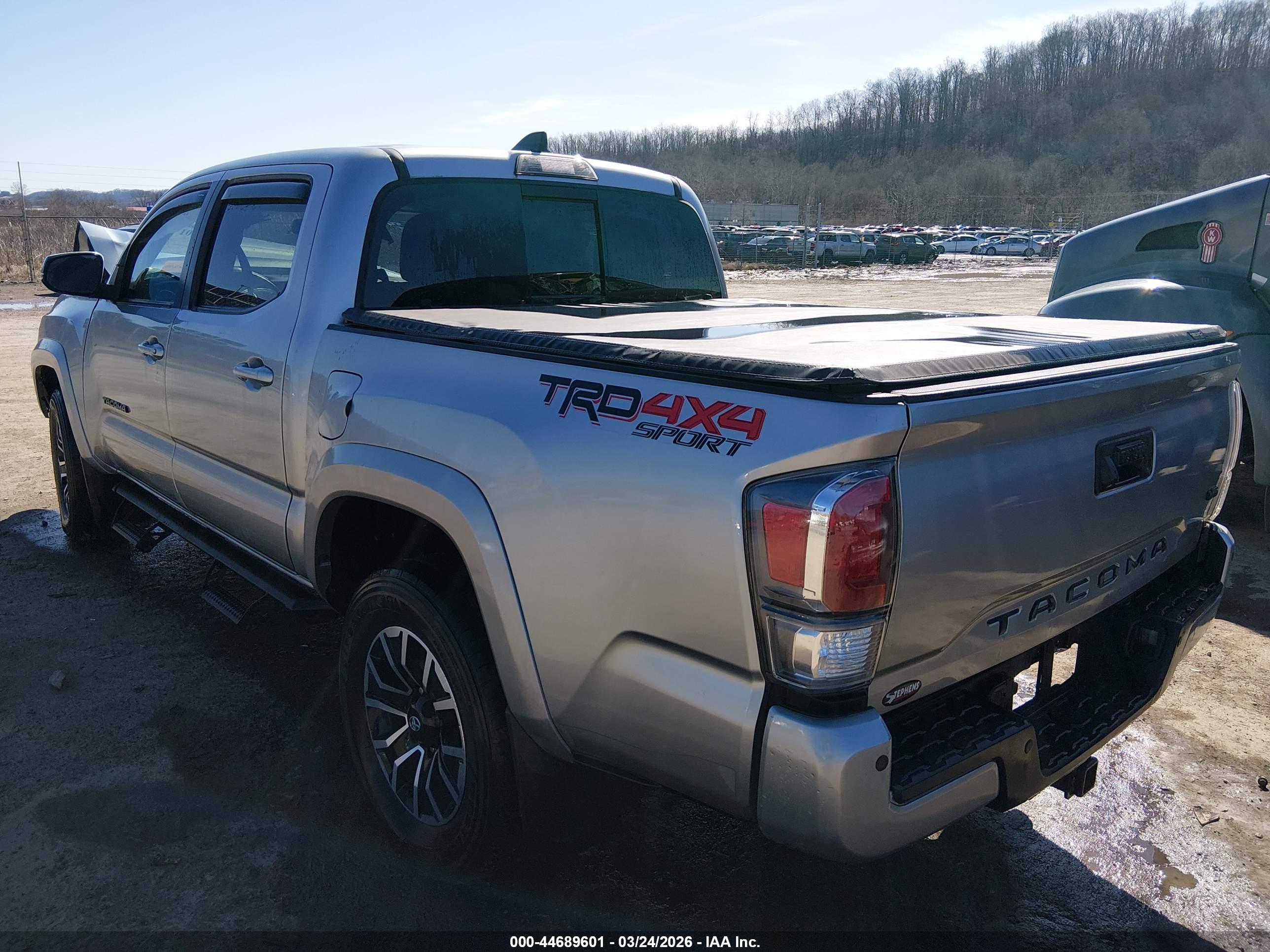 TOYOTA TACOMA image 3
