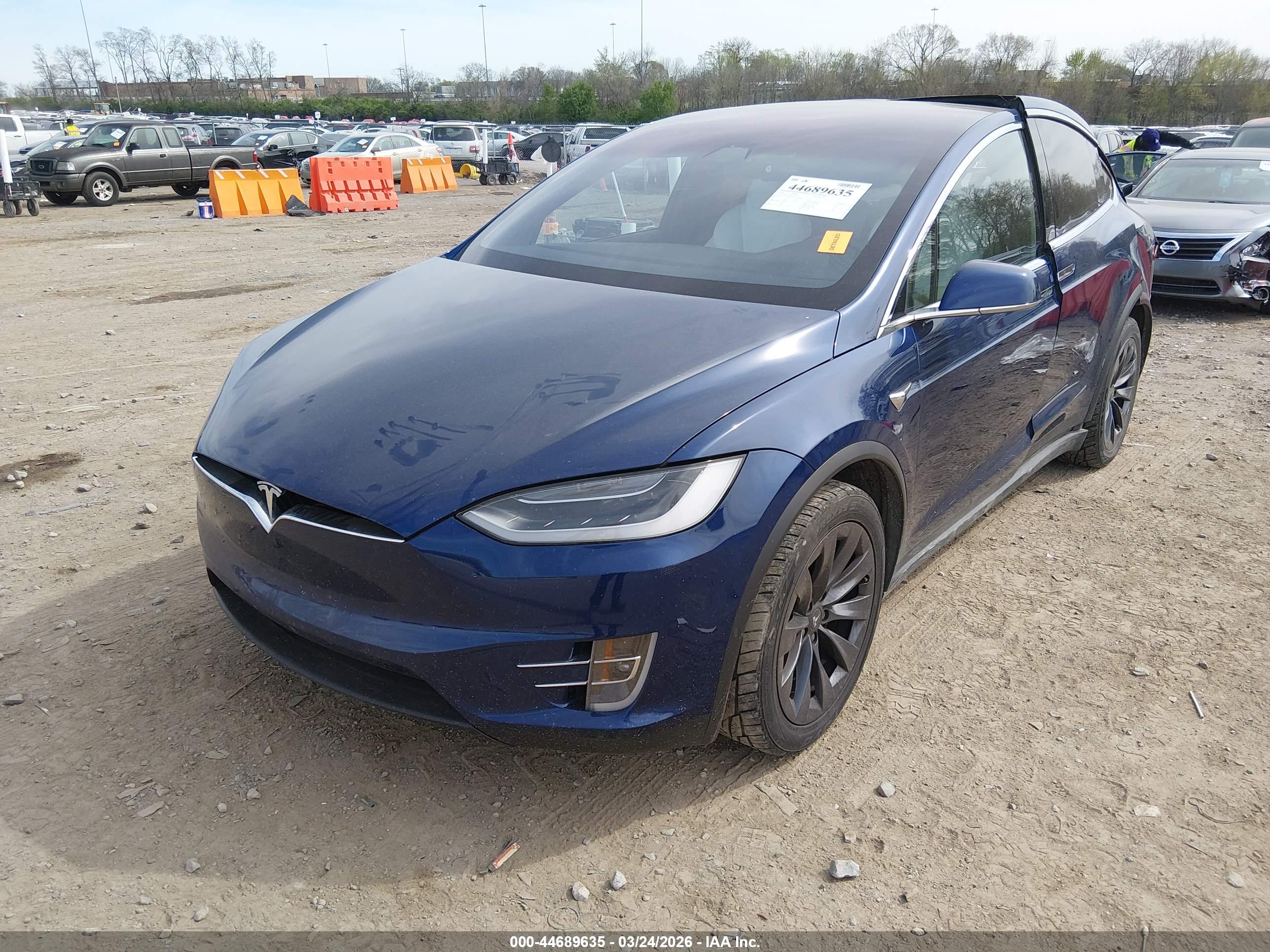 TESLA MODEL image 2