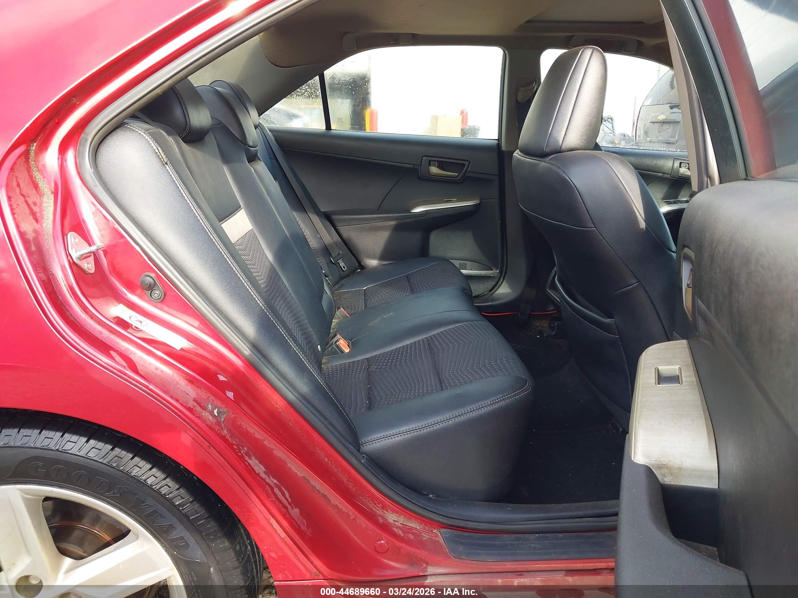 TOYOTA CAMRY image 8