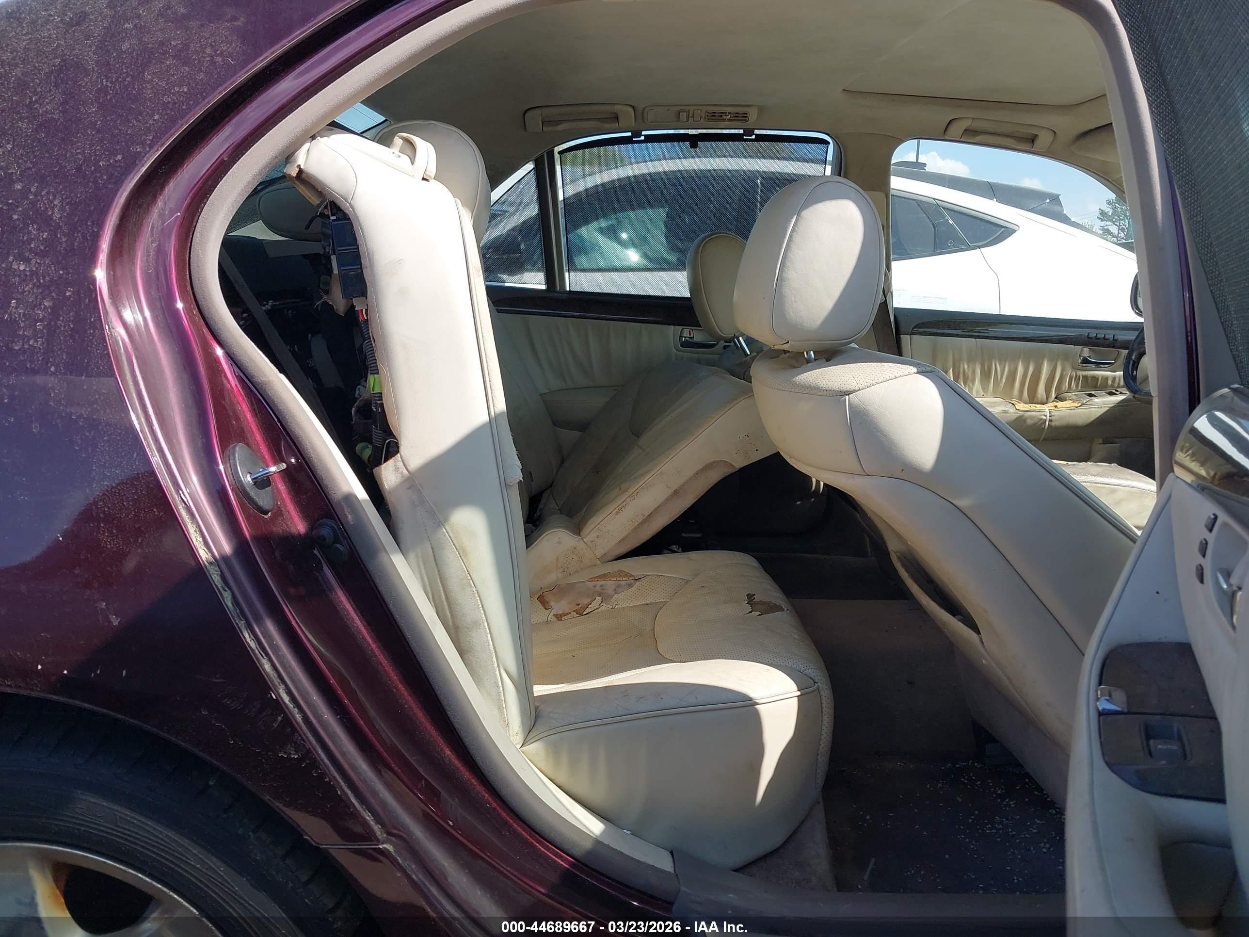 LEXUS LS image 8