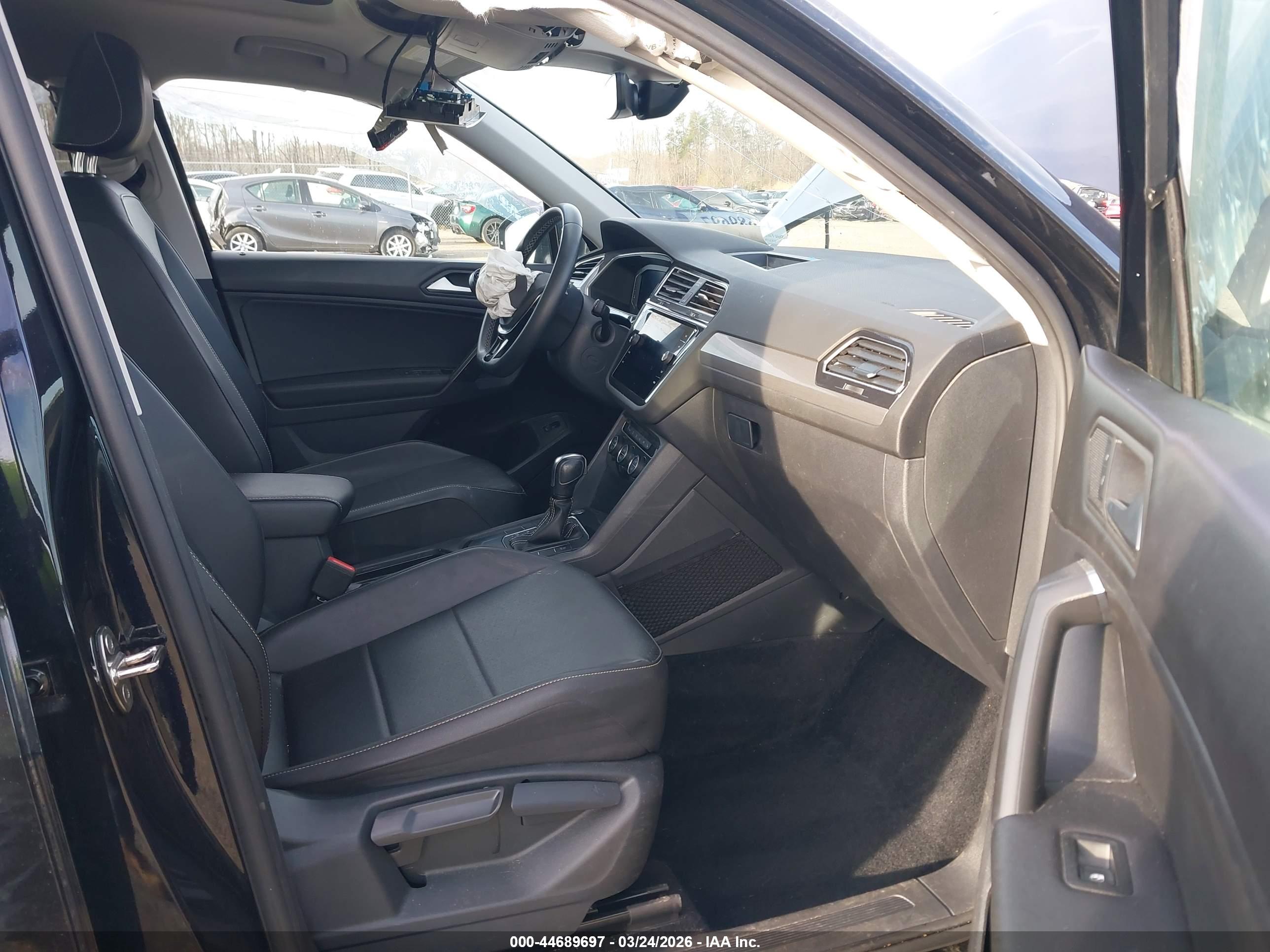 VOLKSWAGEN TIGUAN image 5