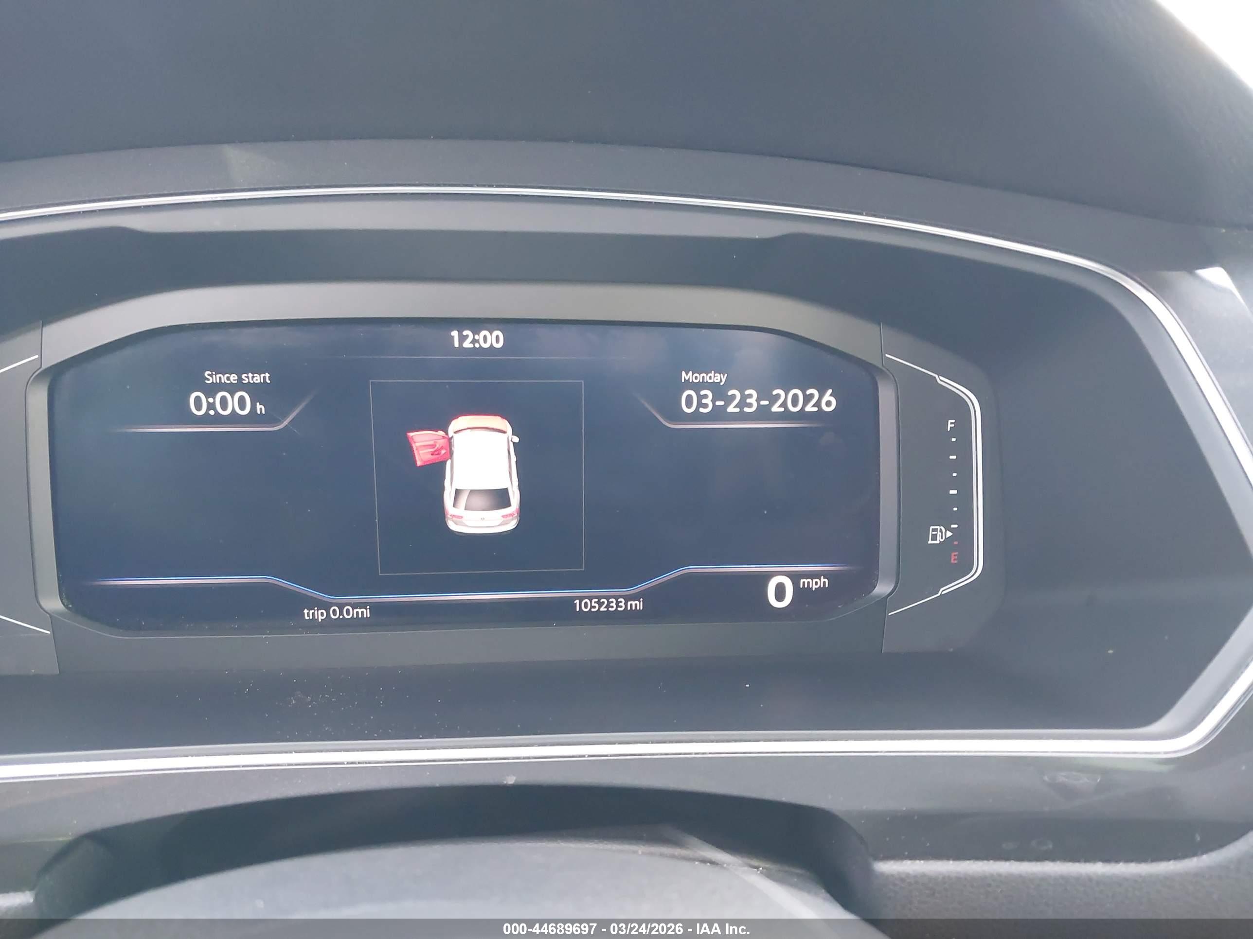 VOLKSWAGEN TIGUAN image 7