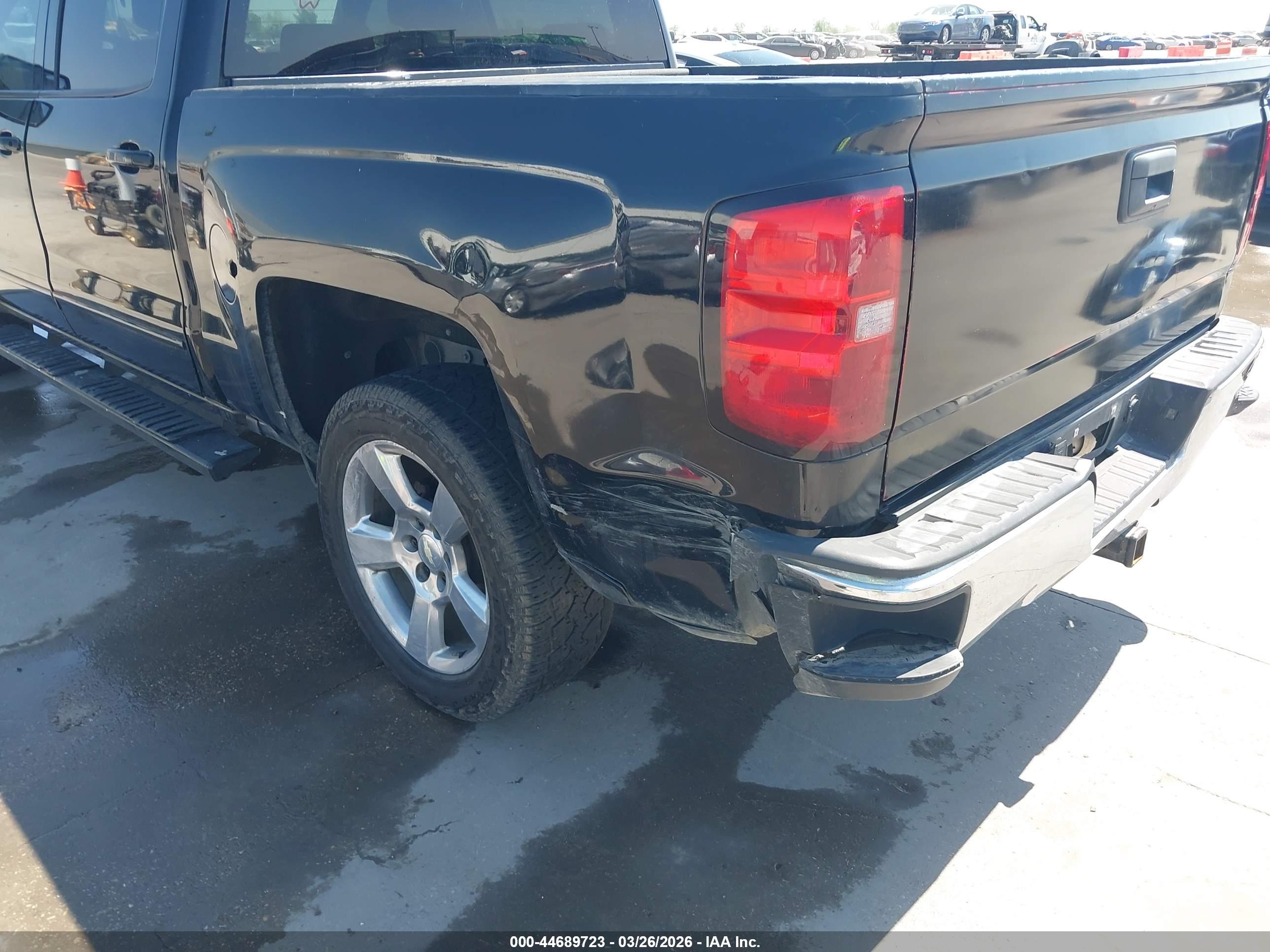 CHEVROLET SILVERADO image 6