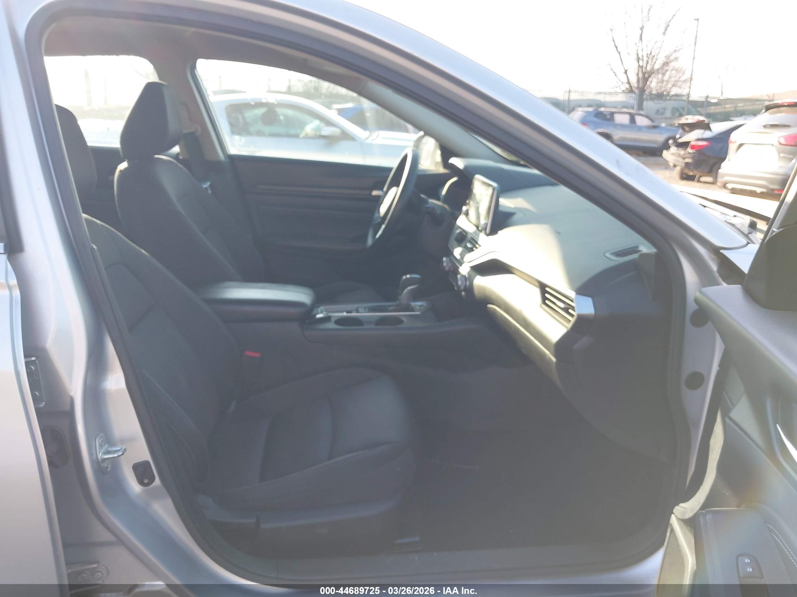 NISSAN ALTIMA image 5