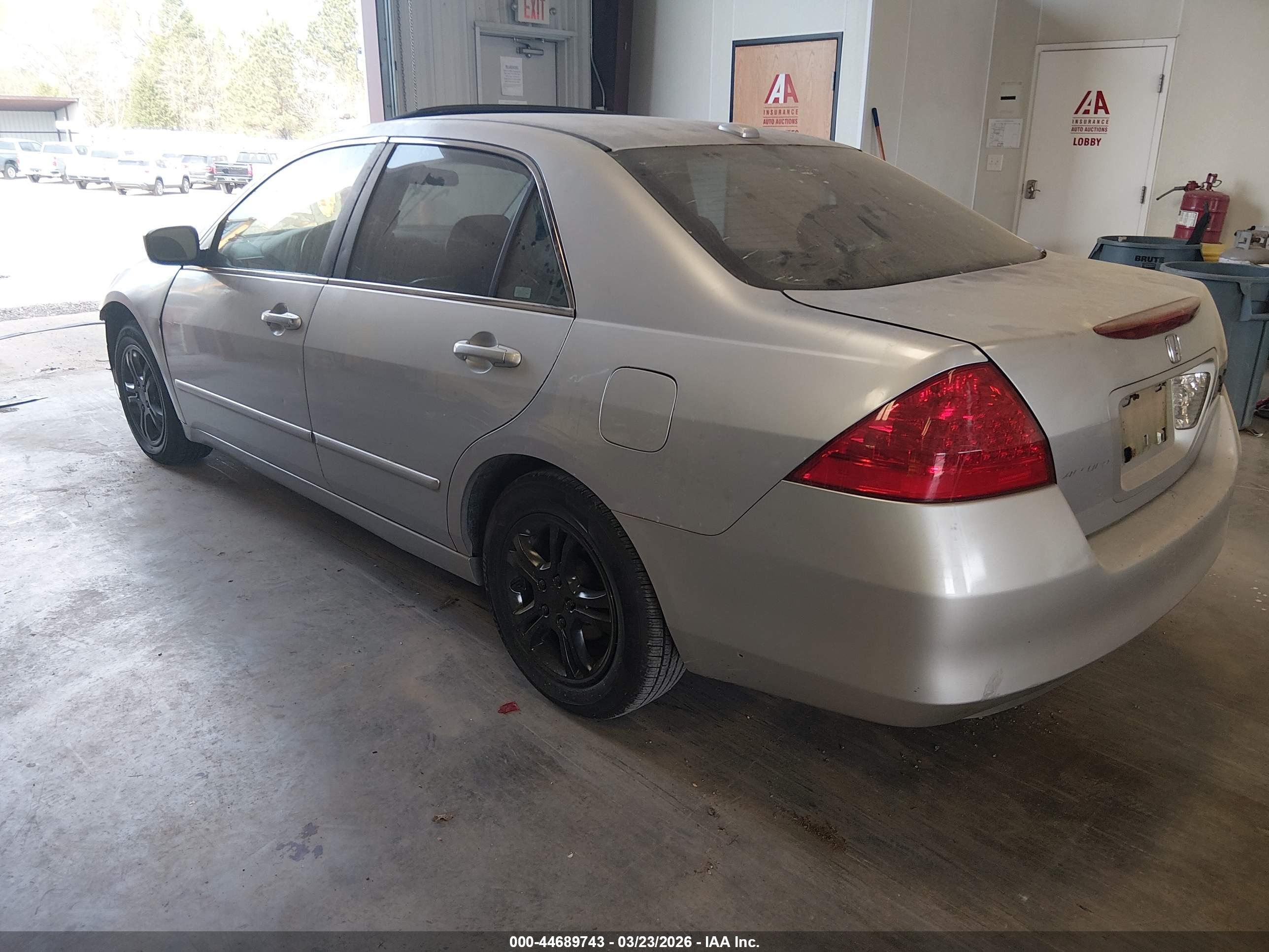 HONDA ACCORD image 3