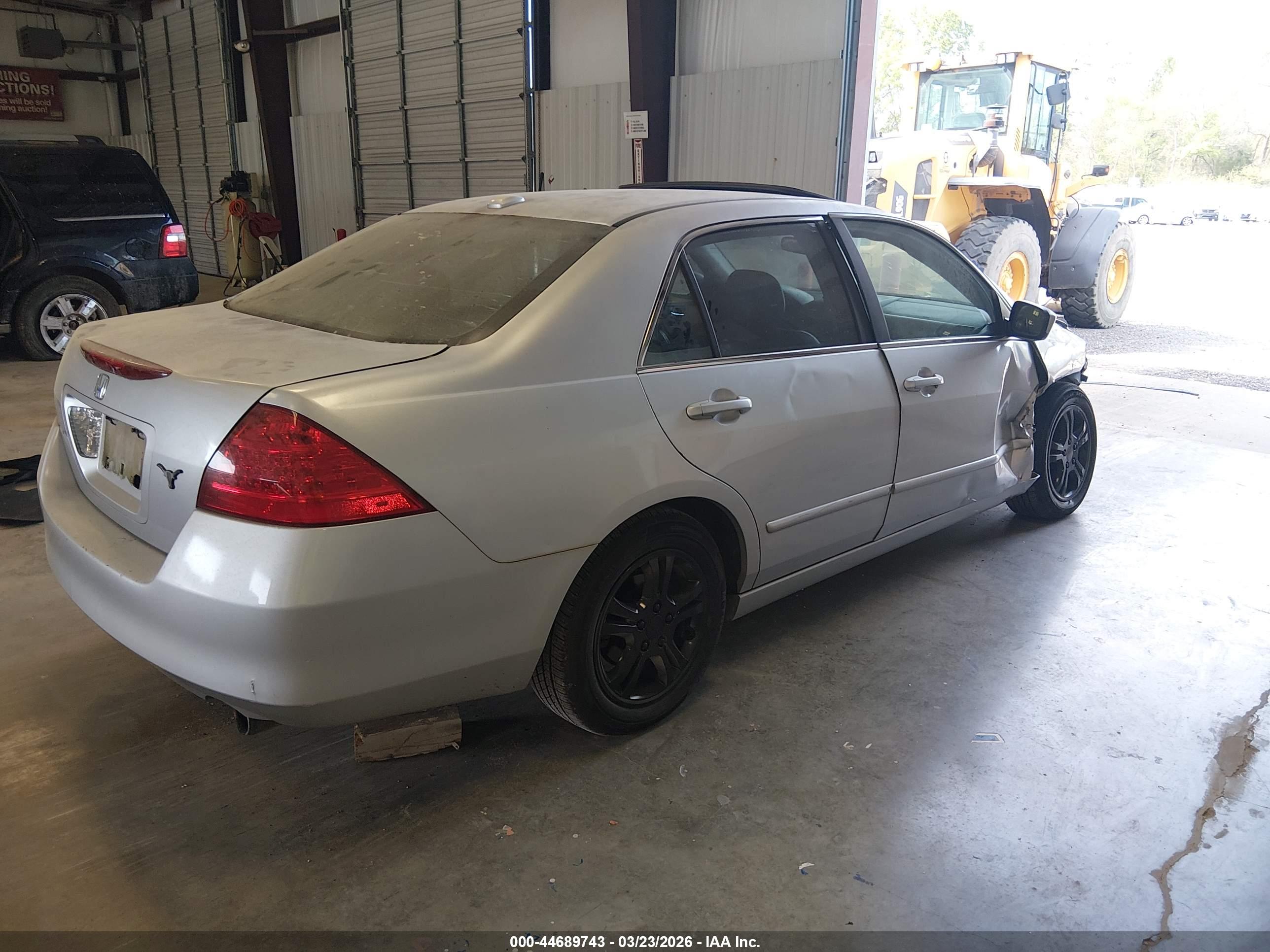 HONDA ACCORD image 4