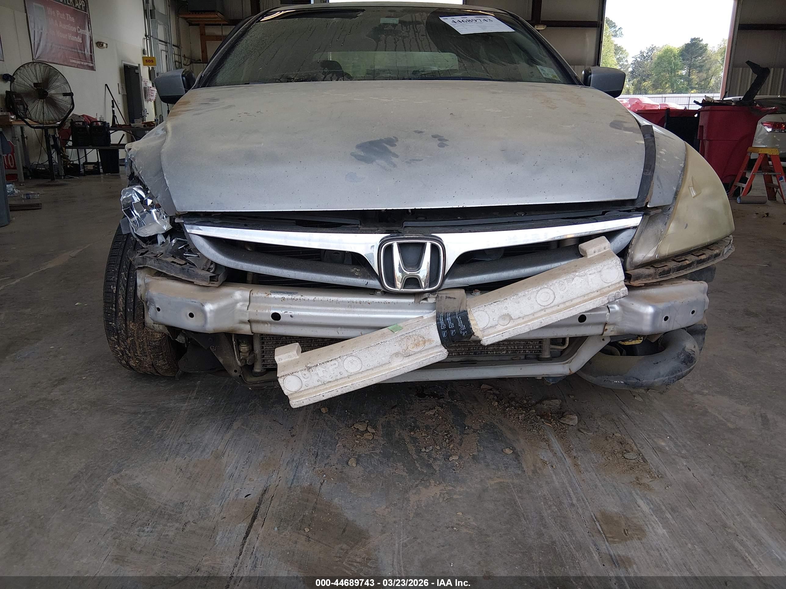 HONDA ACCORD image 6
