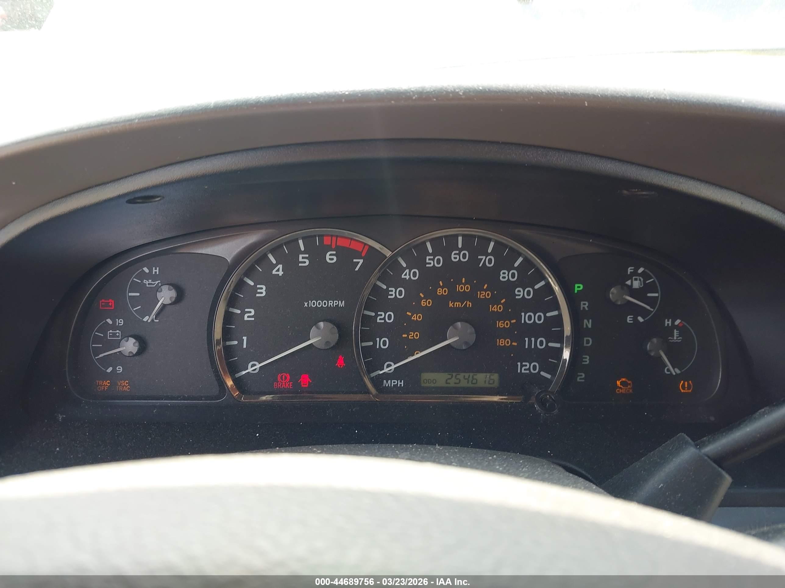 TOYOTA SEQUOIA image 7