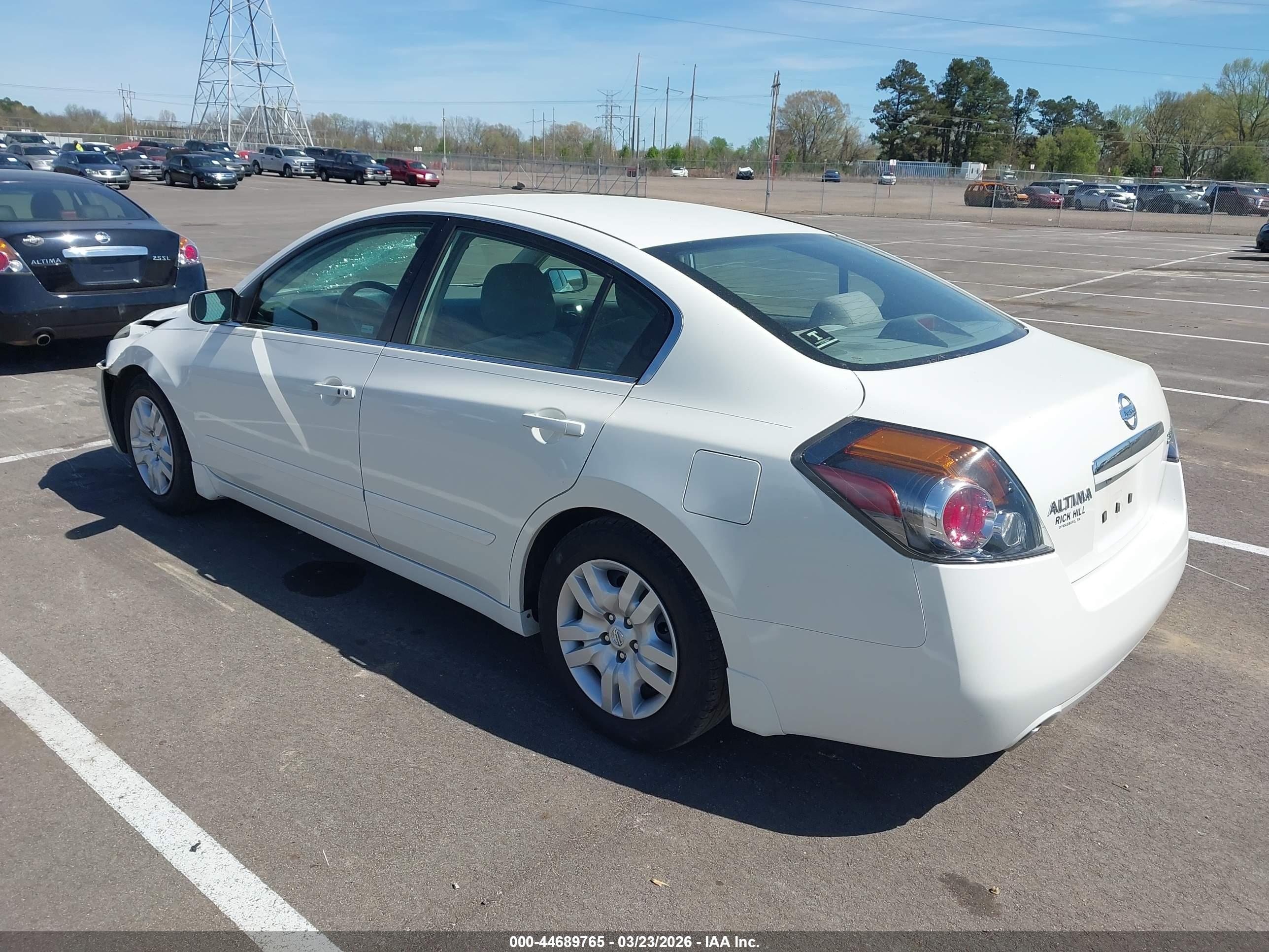 NISSAN ALTIMA image 3