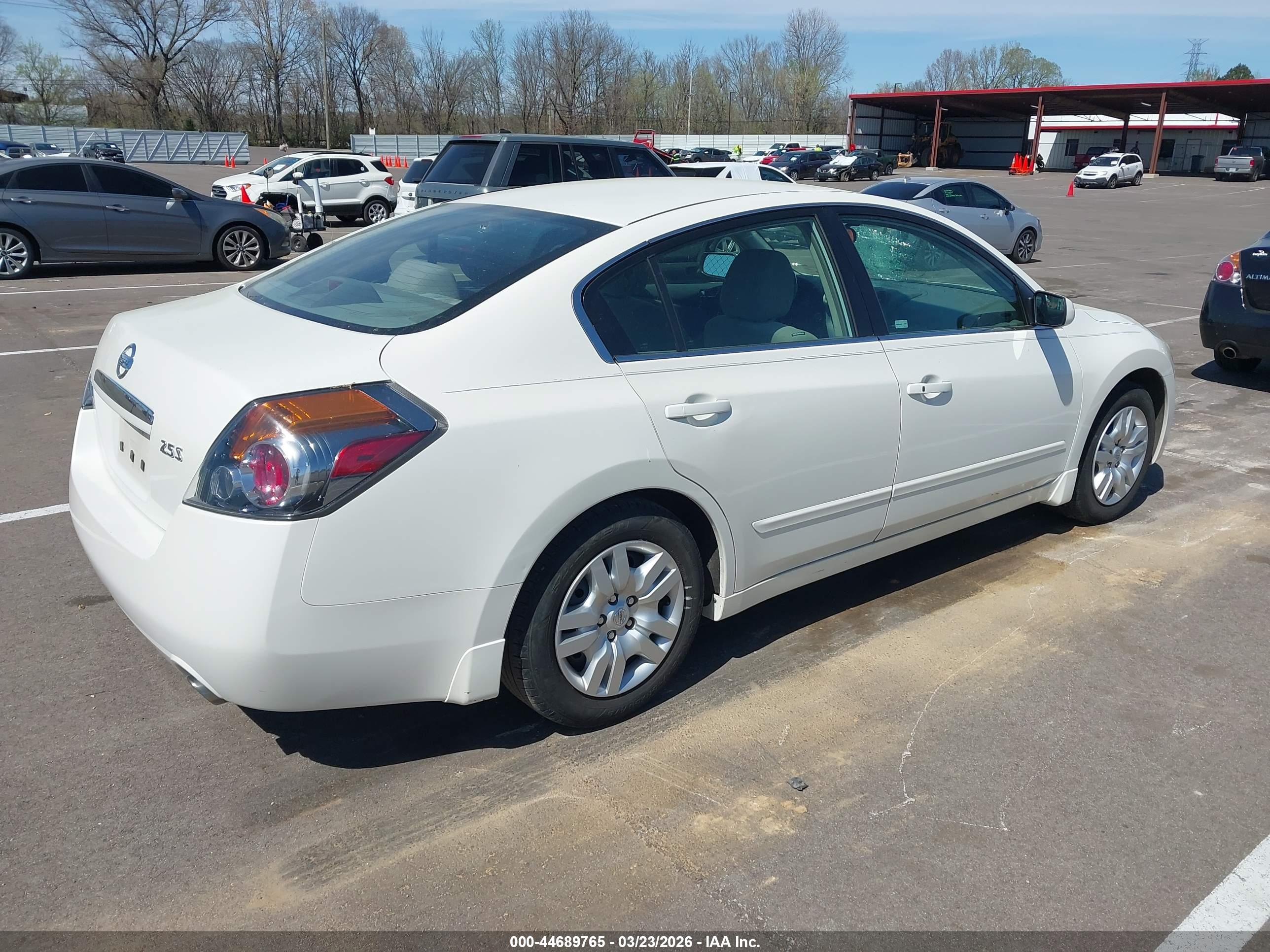 NISSAN ALTIMA image 4