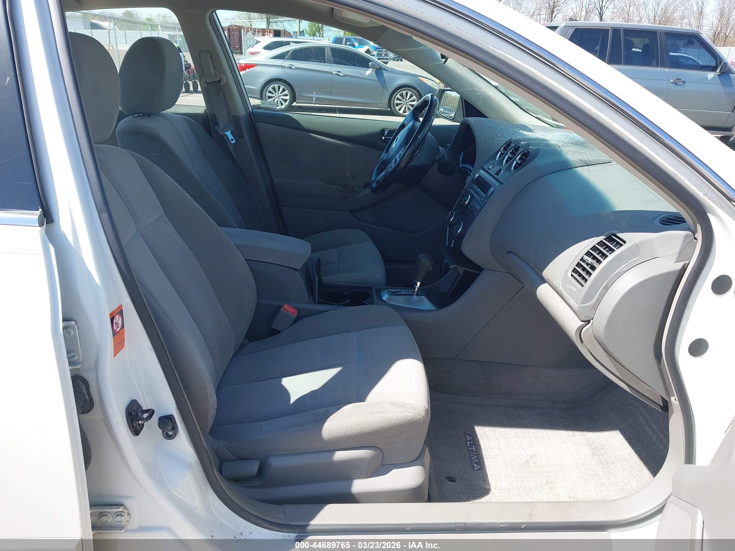 NISSAN ALTIMA image 5