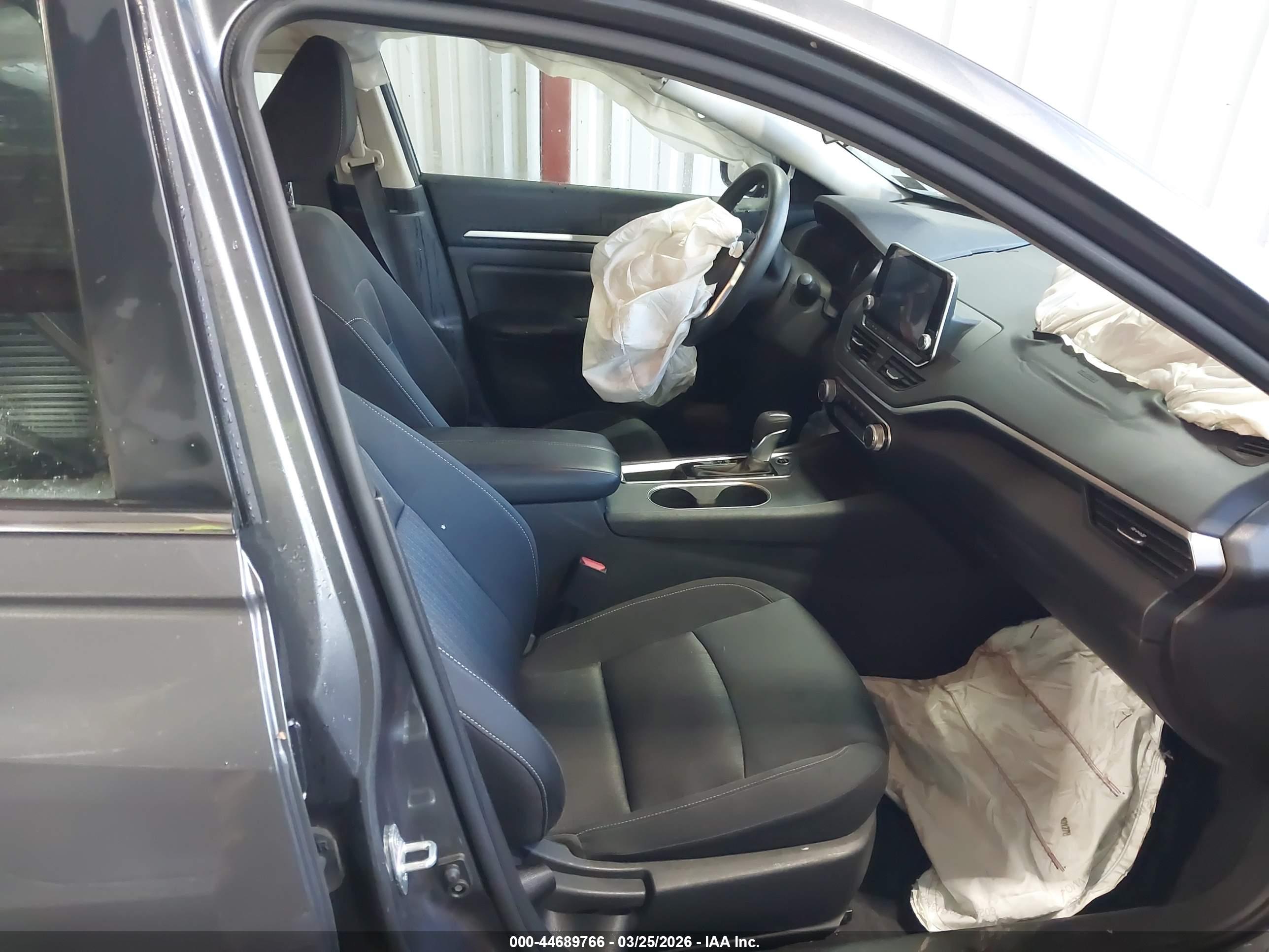 NISSAN ALTIMA image 5