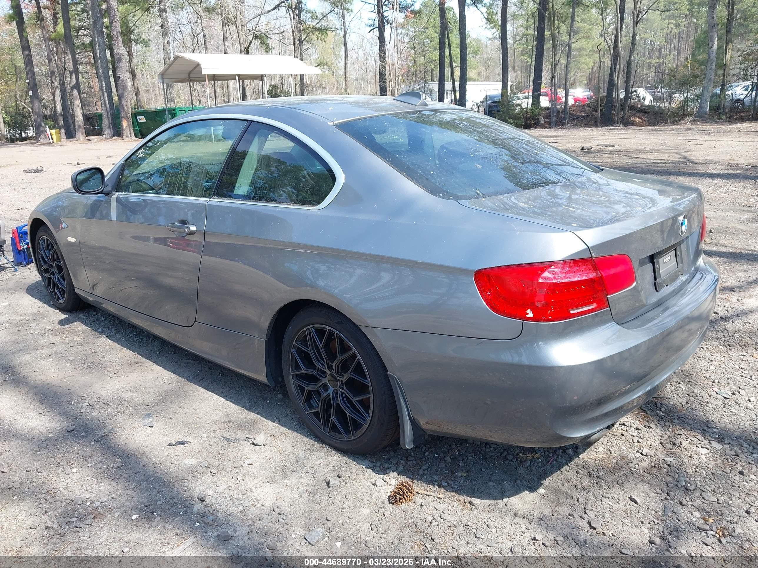 BMW 328I image 3