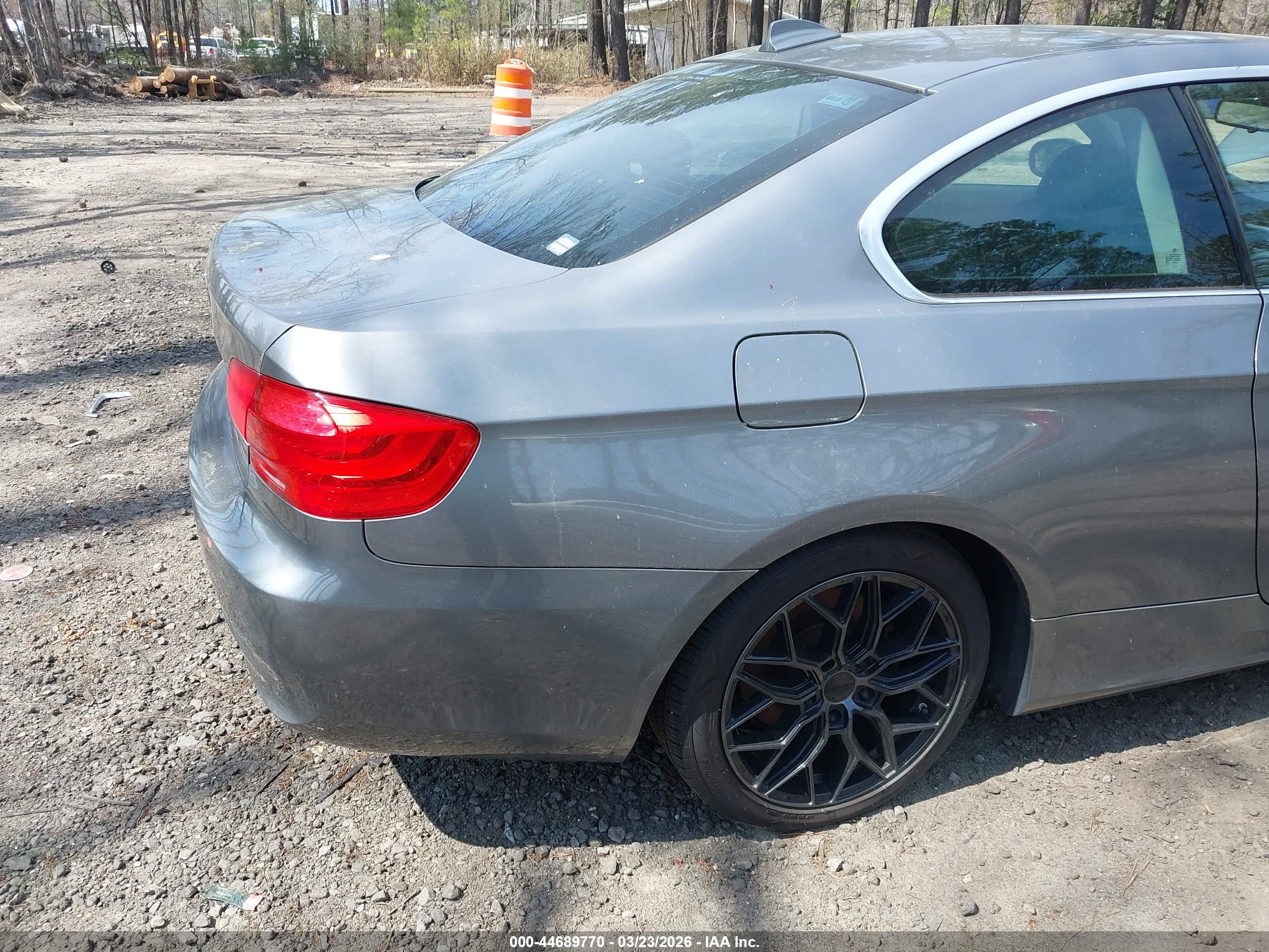 BMW 328I image 6