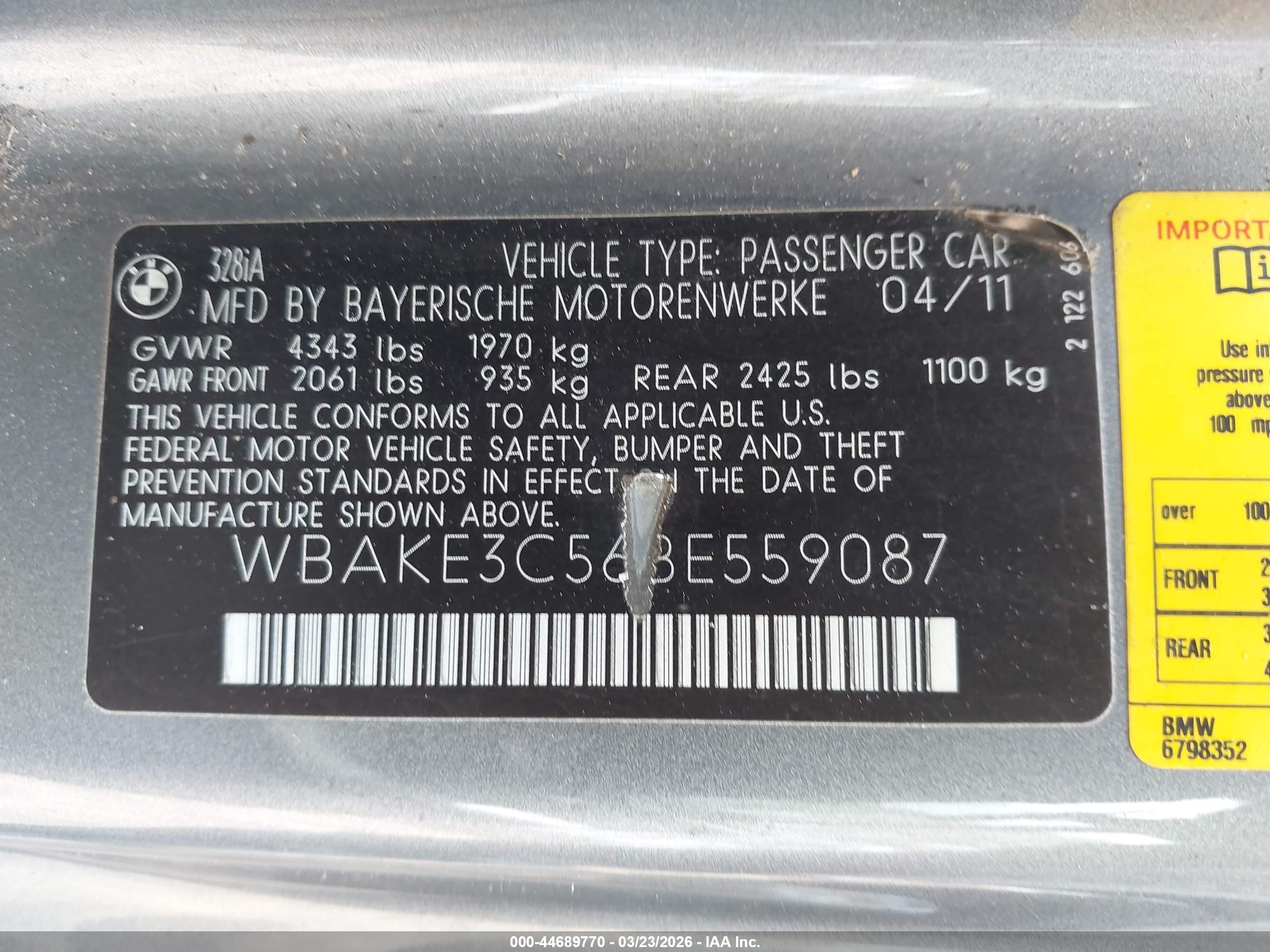 BMW 328I image 9