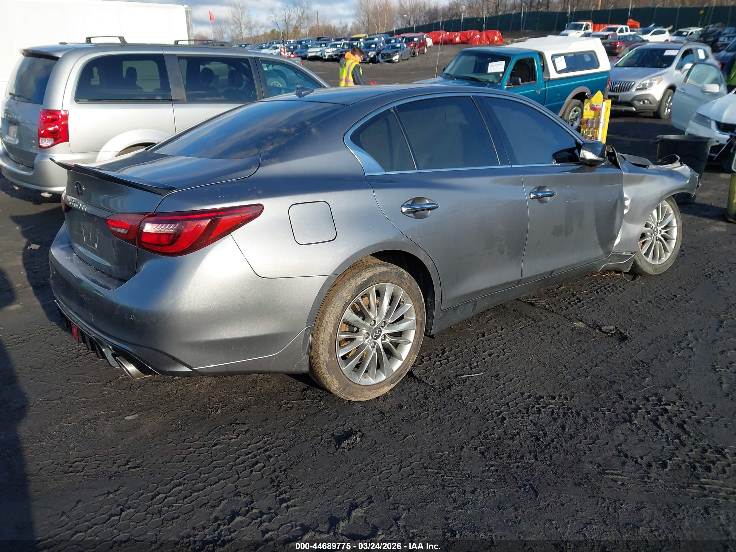 INFINITI Q50 image 4