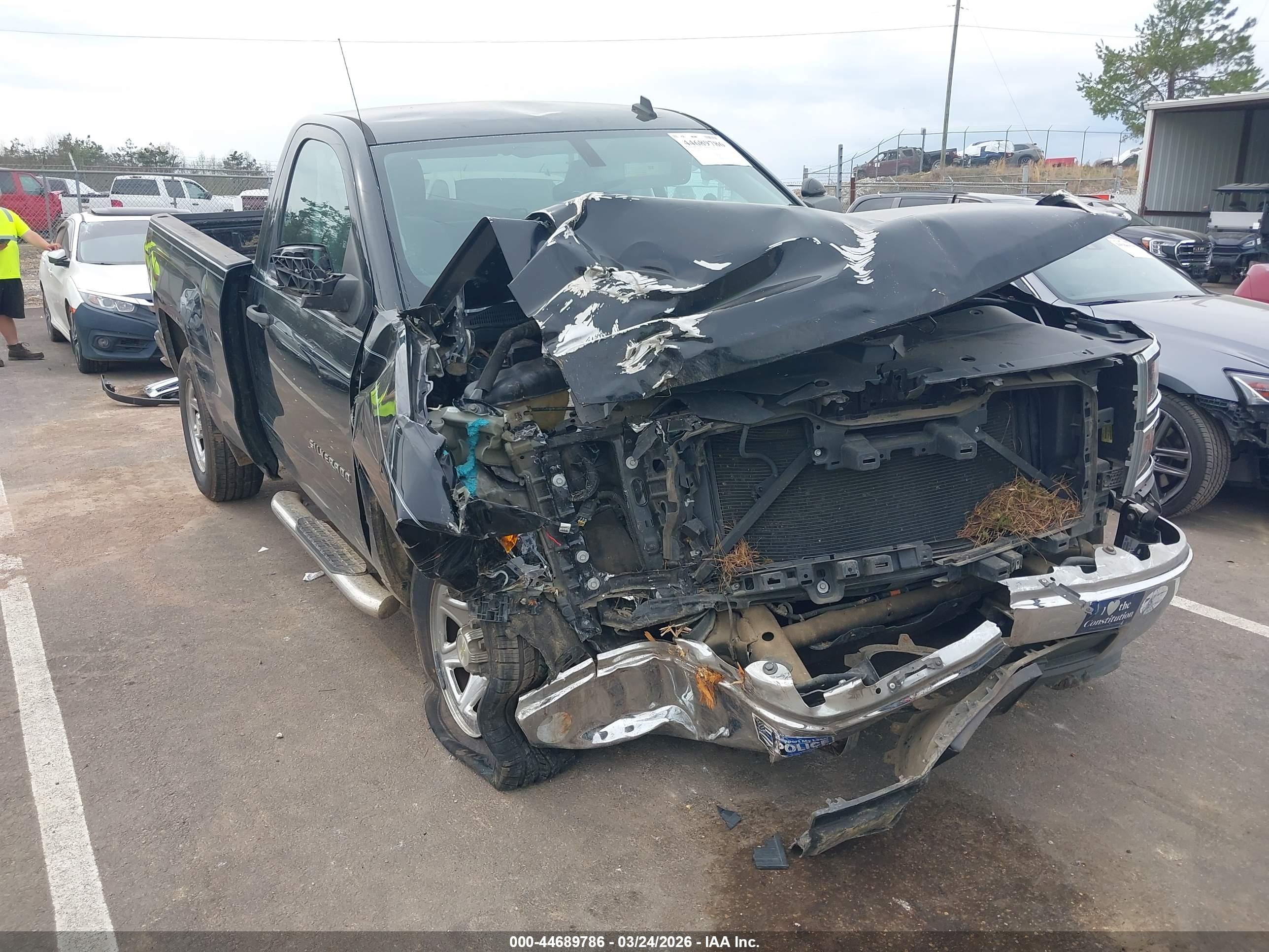 CHEVROLET SILVERADO image 6