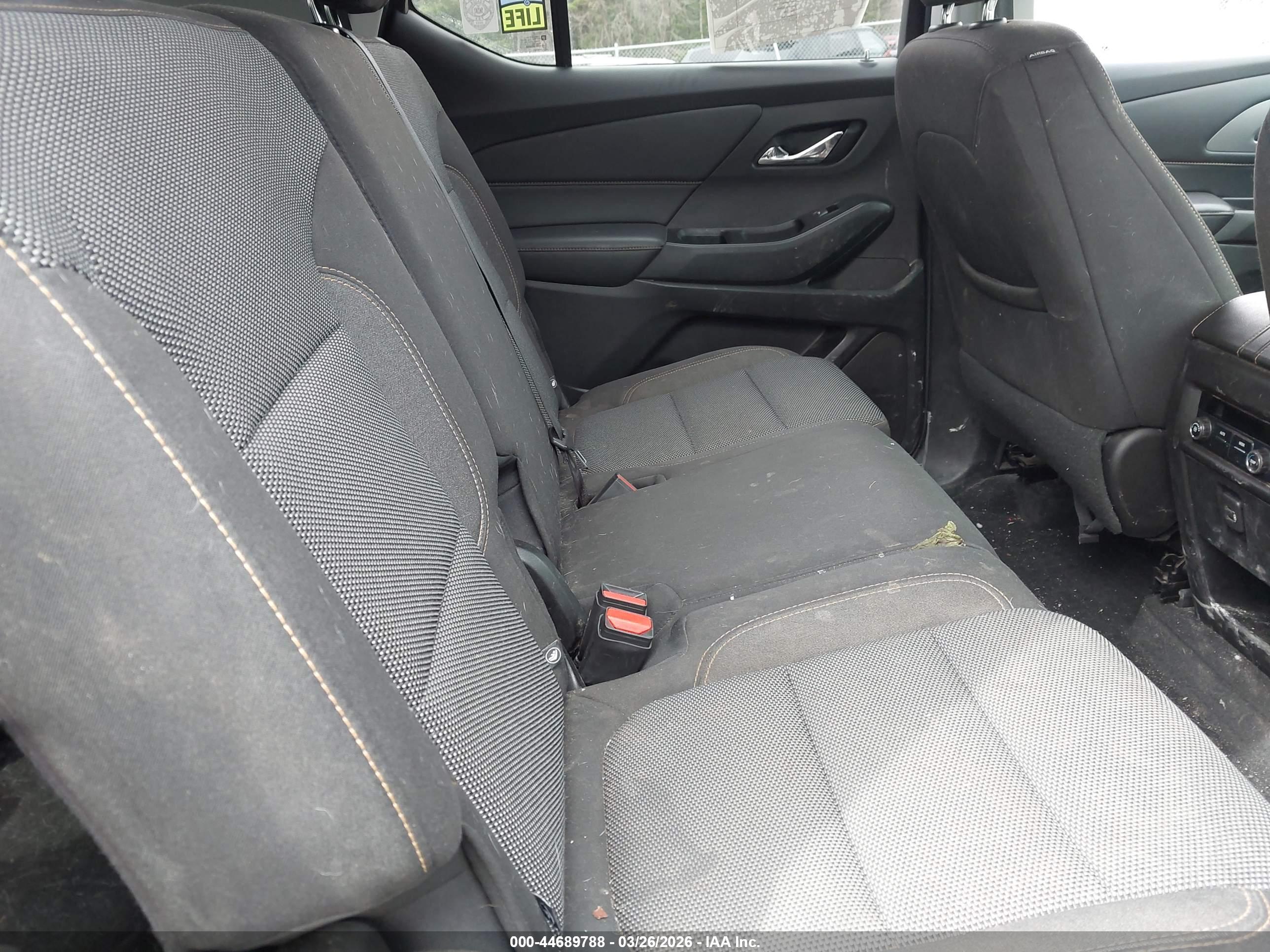 CHEVROLET TRAVERSE image 8