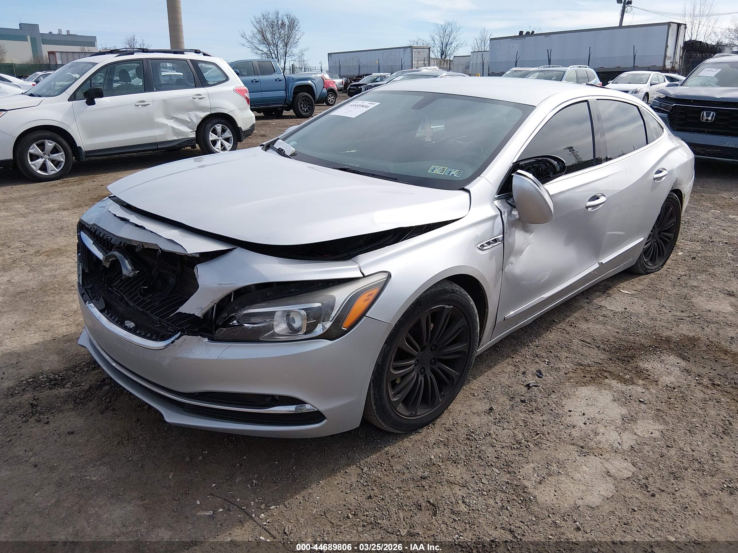 BUICK LACROSSE image 2