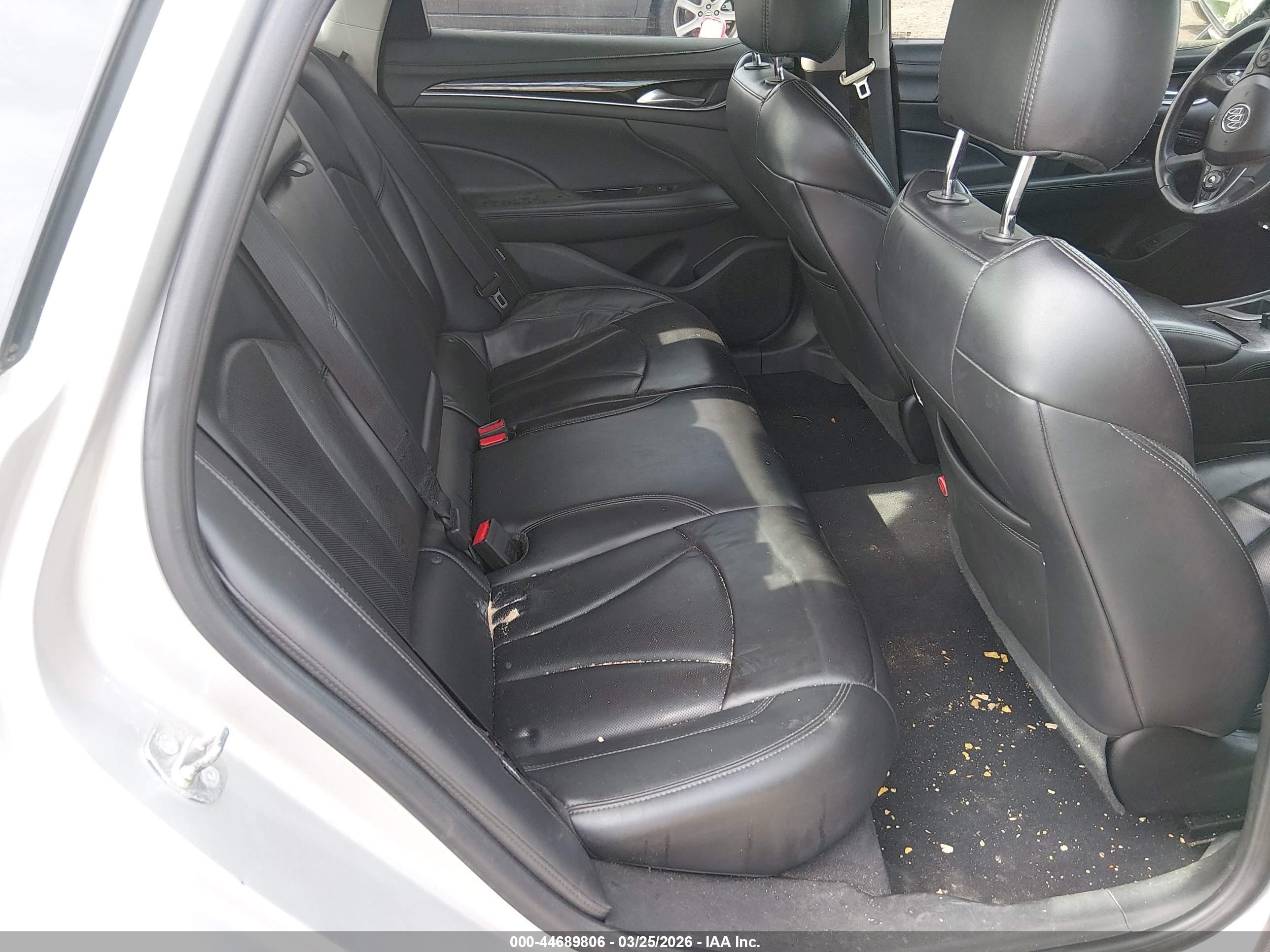 BUICK LACROSSE image 8