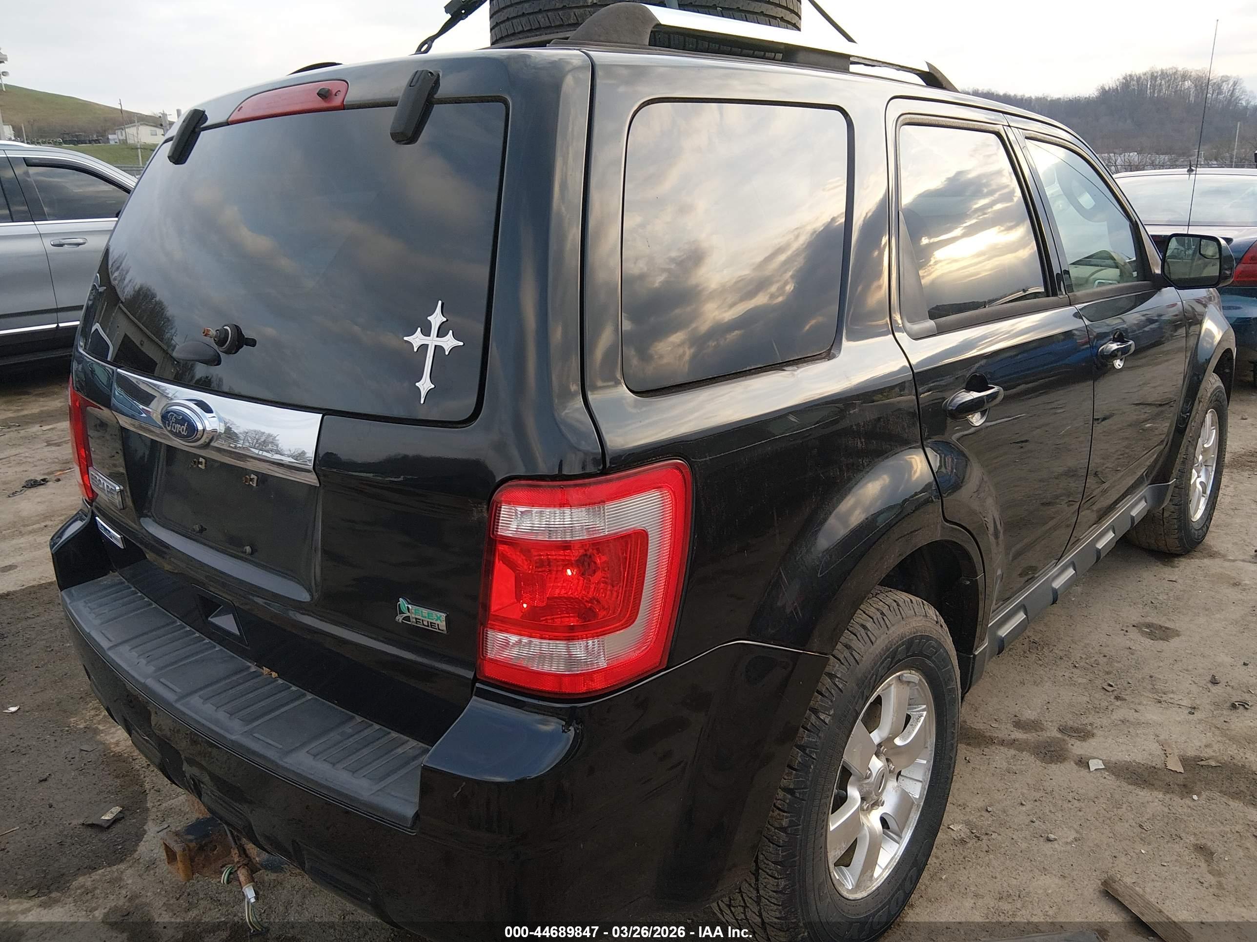 FORD ESCAPE image 4