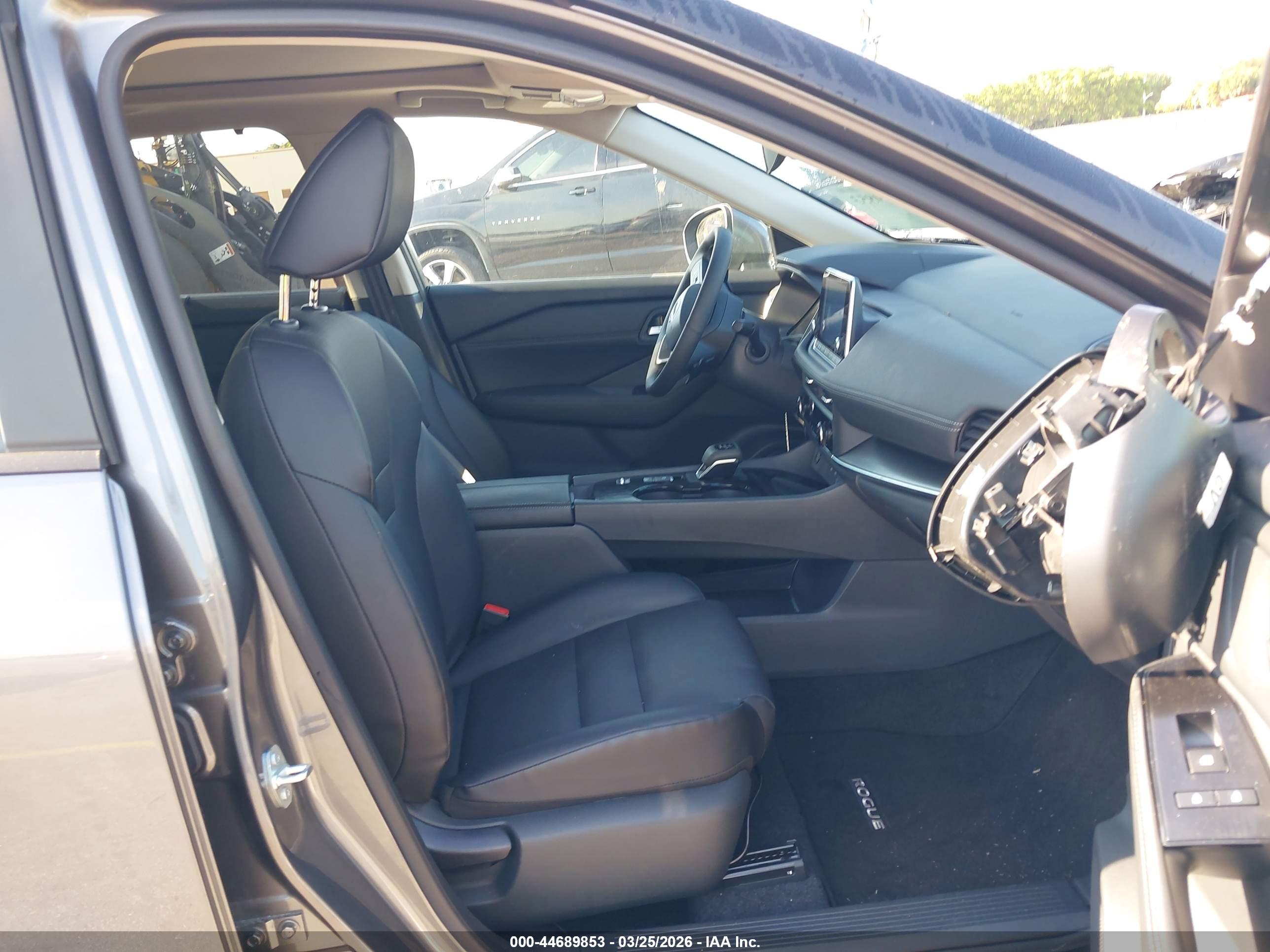 NISSAN ROGUE image 5