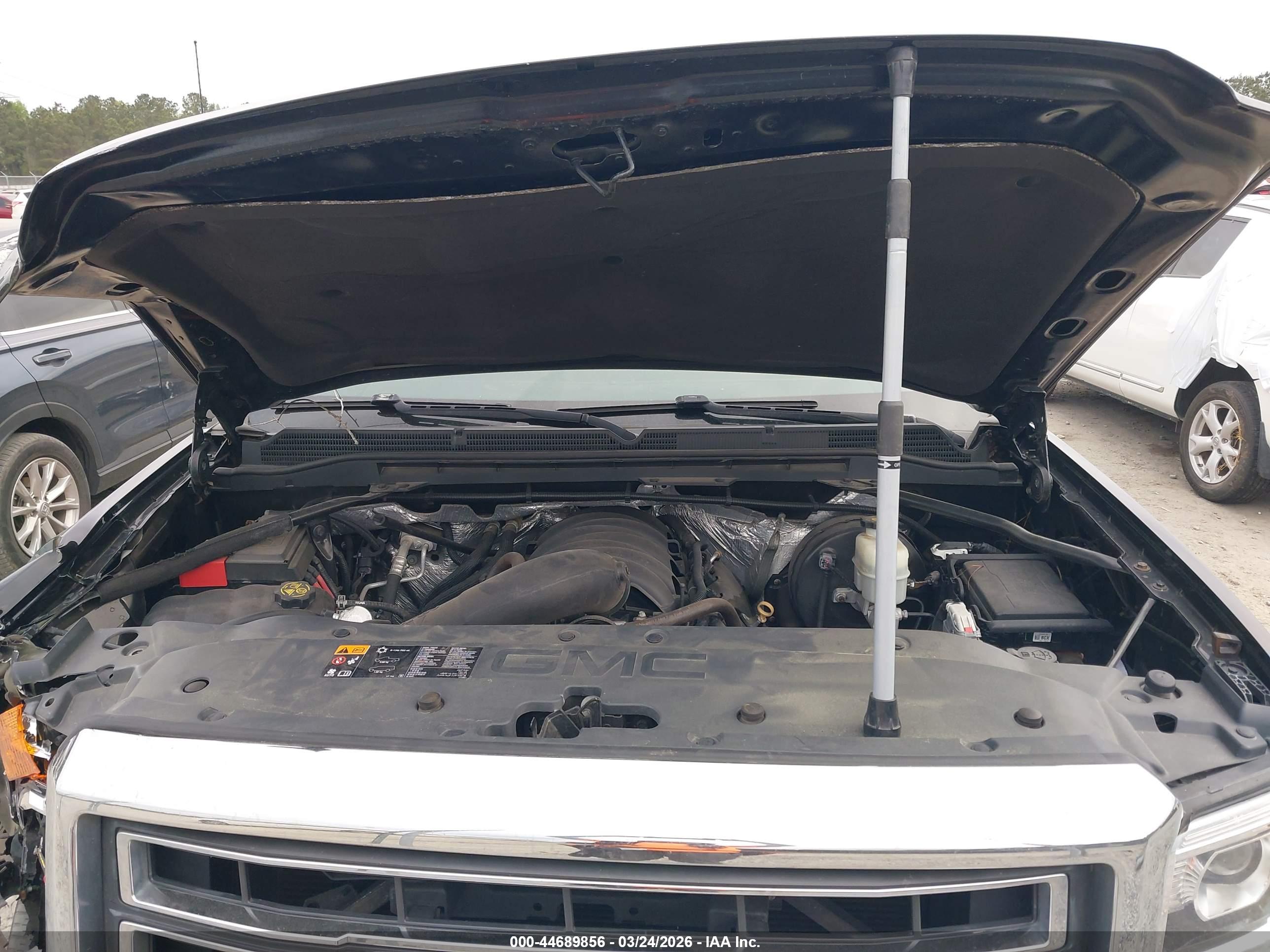 GMC SIERRA image 10