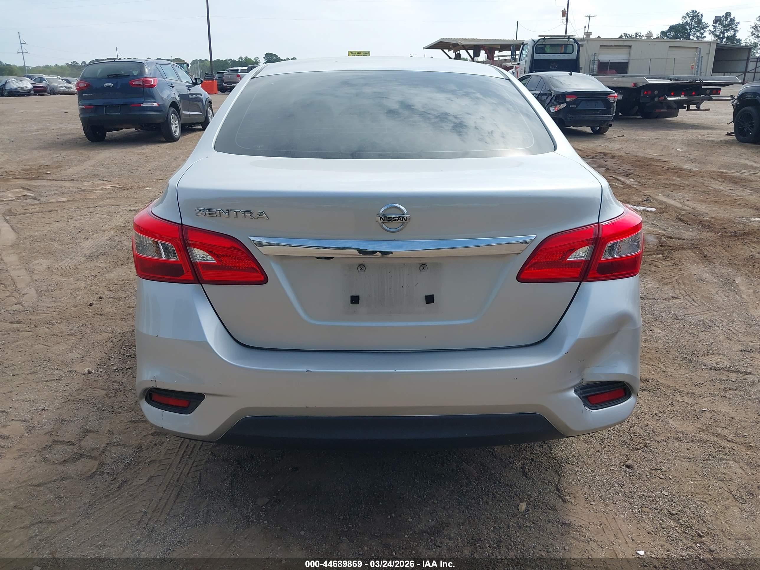 NISSAN SENTRA image 6