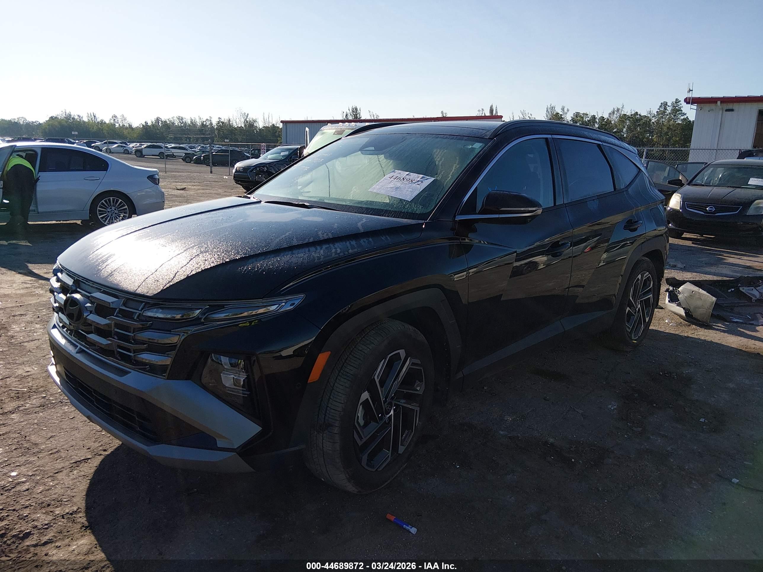 HYUNDAI TUCSON image 2