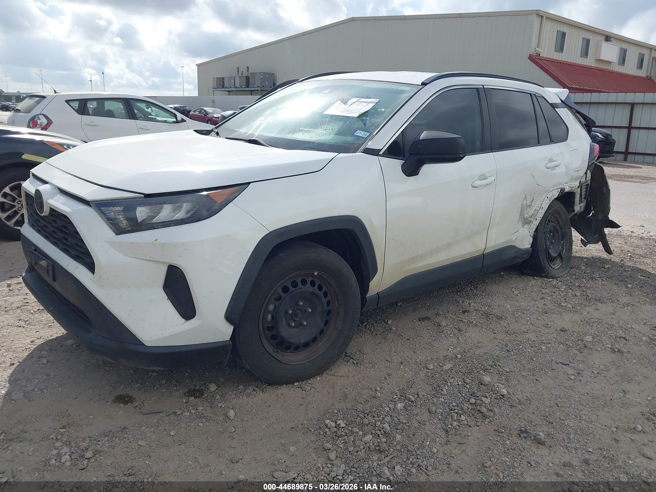 TOYOTA RAV4 image 2