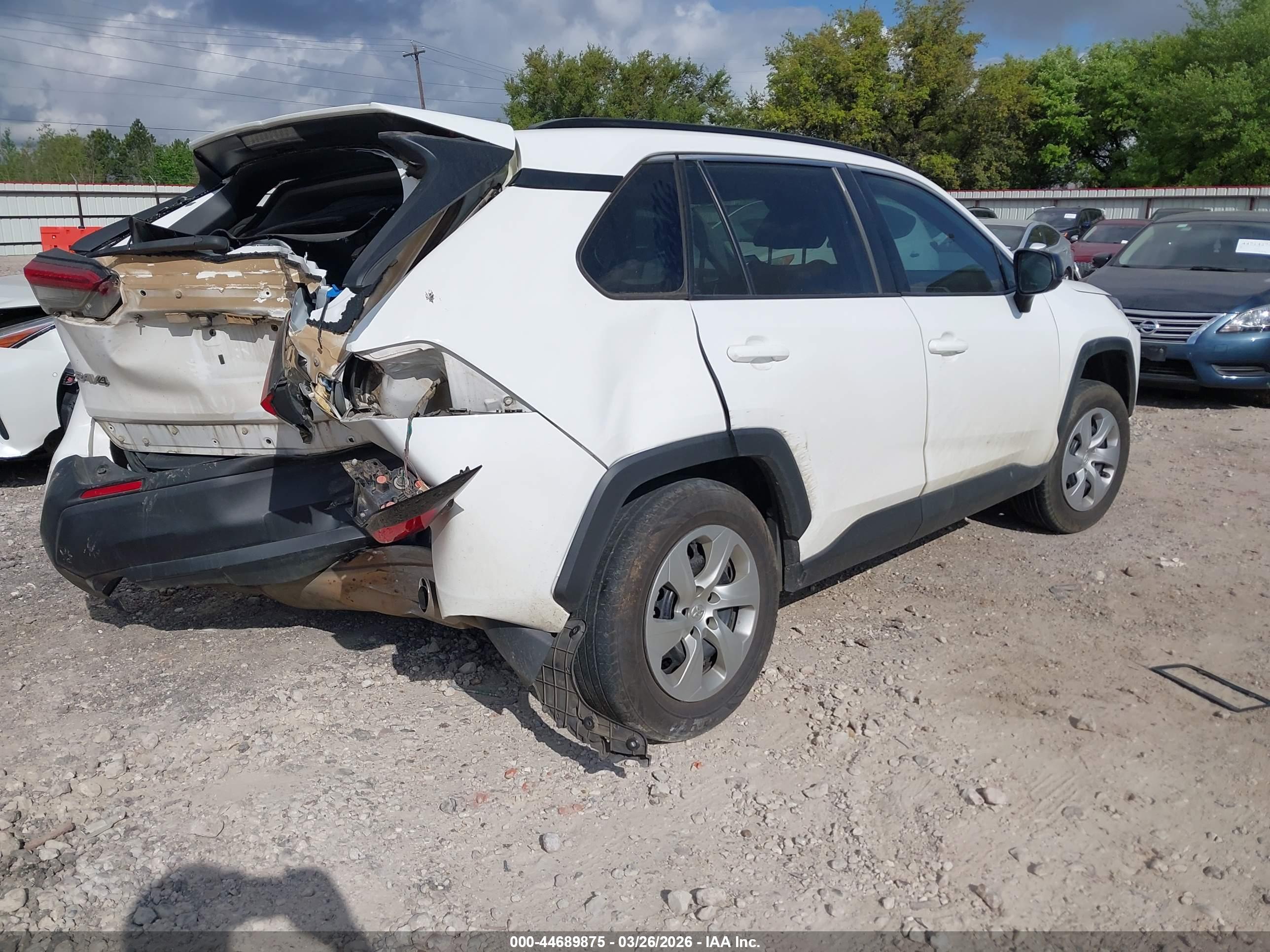 TOYOTA RAV4 image 4