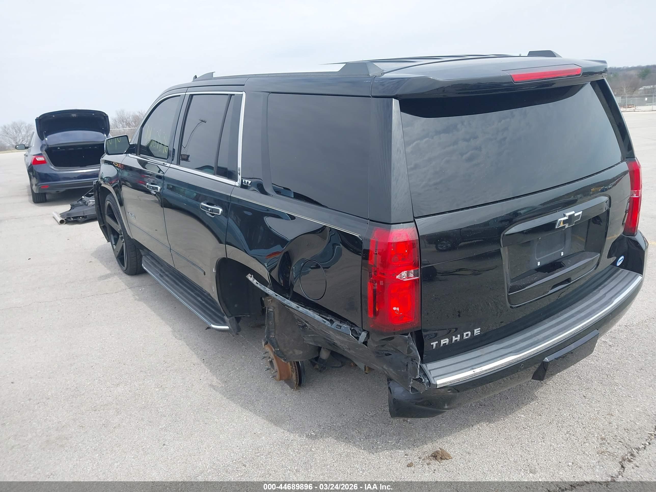 CHEVROLET TAHOE image 3