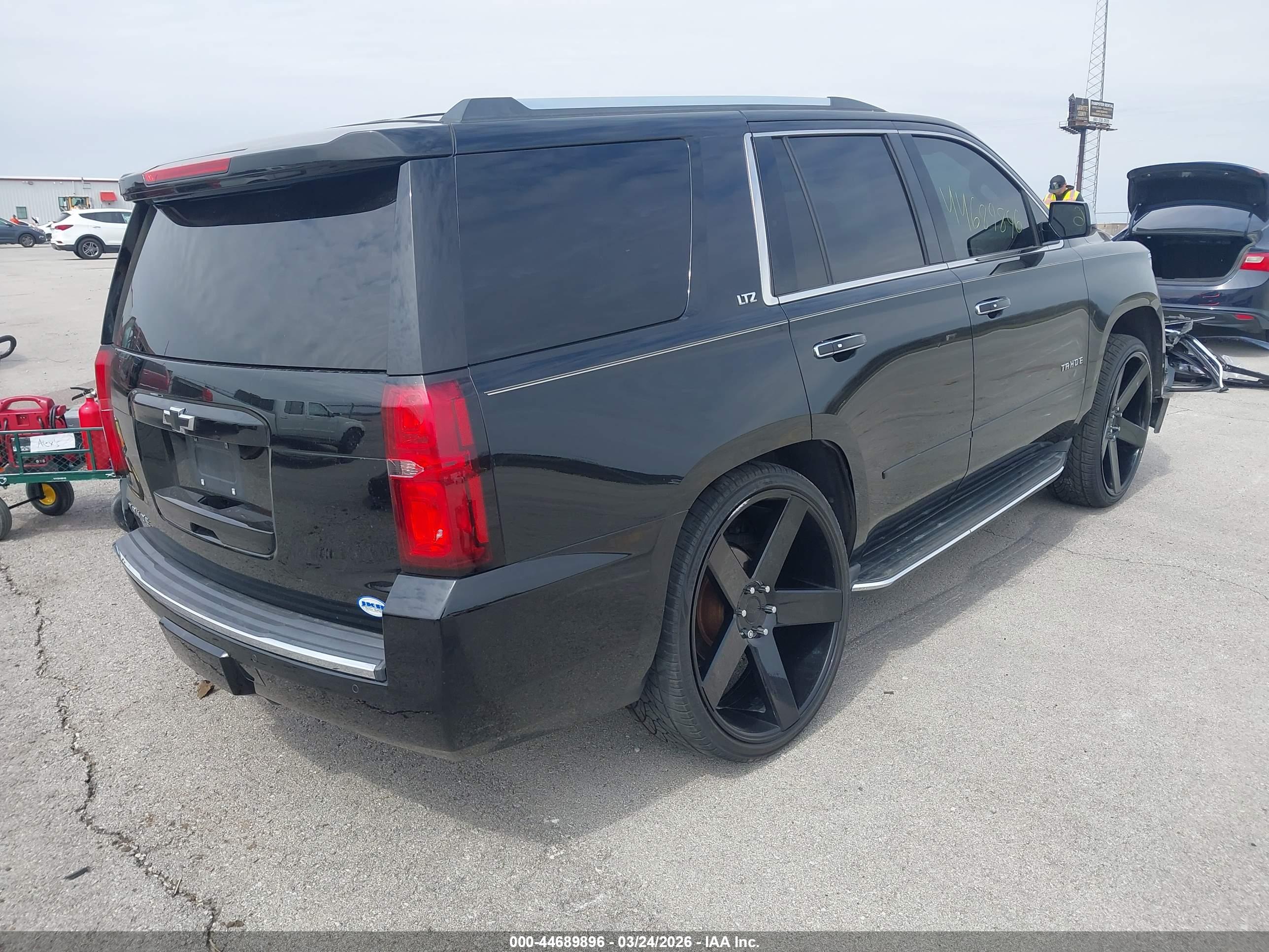 CHEVROLET TAHOE image 4