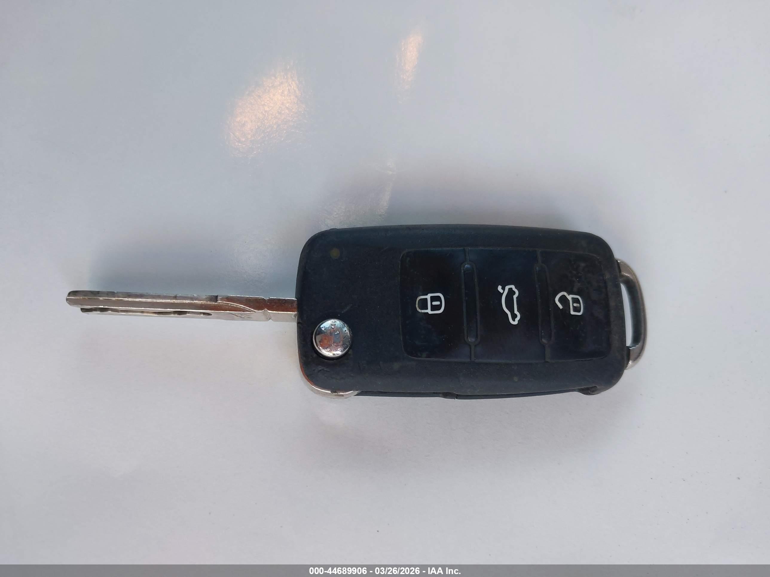VOLKSWAGEN JETTA image 11