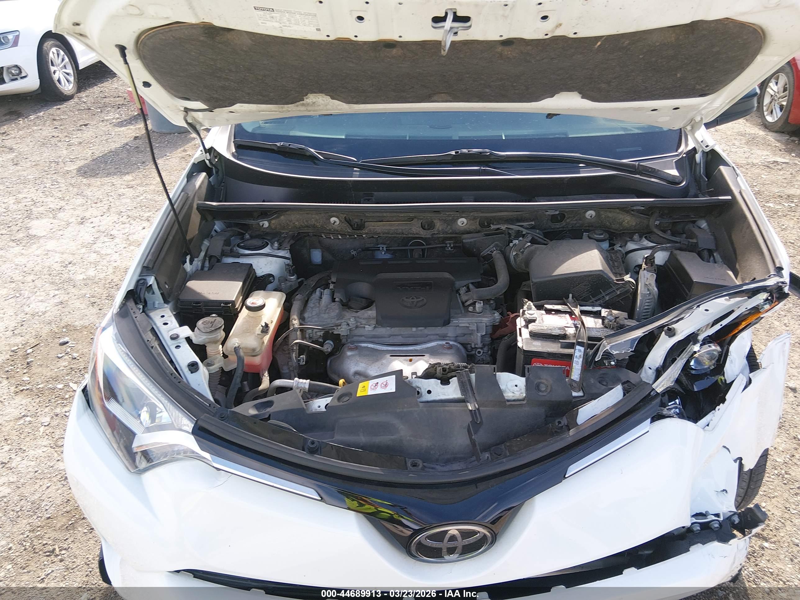 TOYOTA RAV4 image 10
