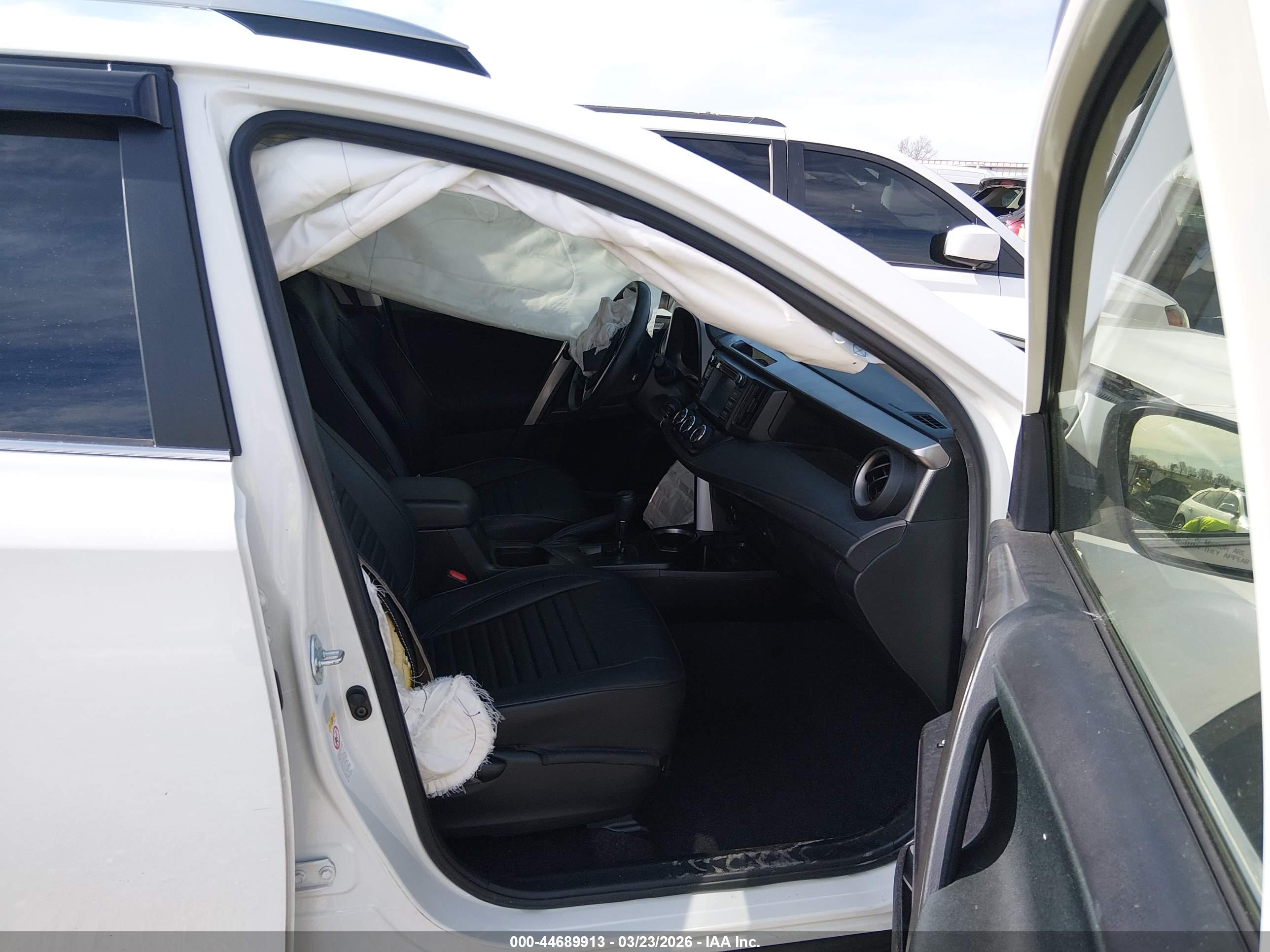 TOYOTA RAV4 image 5