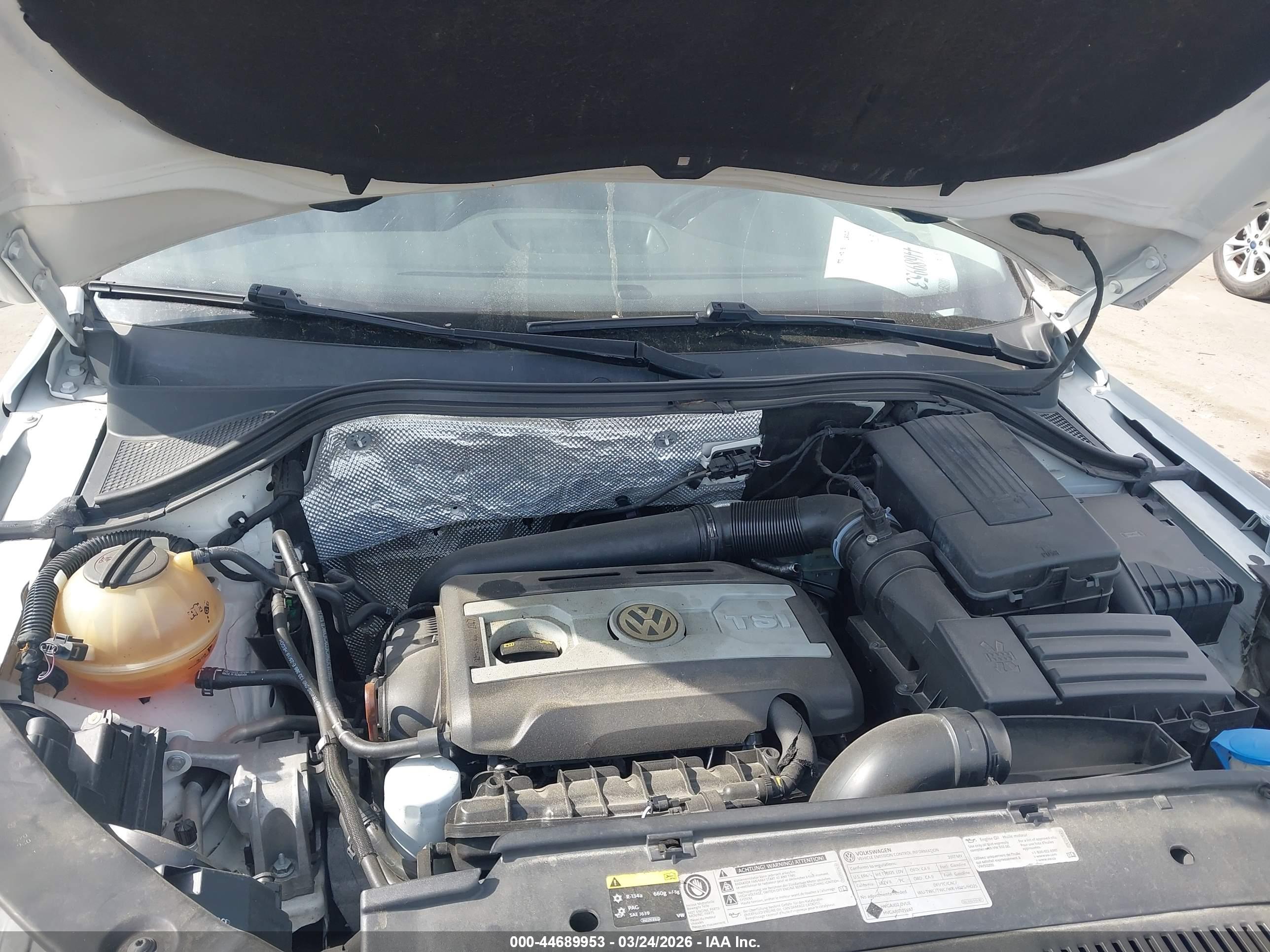 VOLKSWAGEN TIGUAN image 10