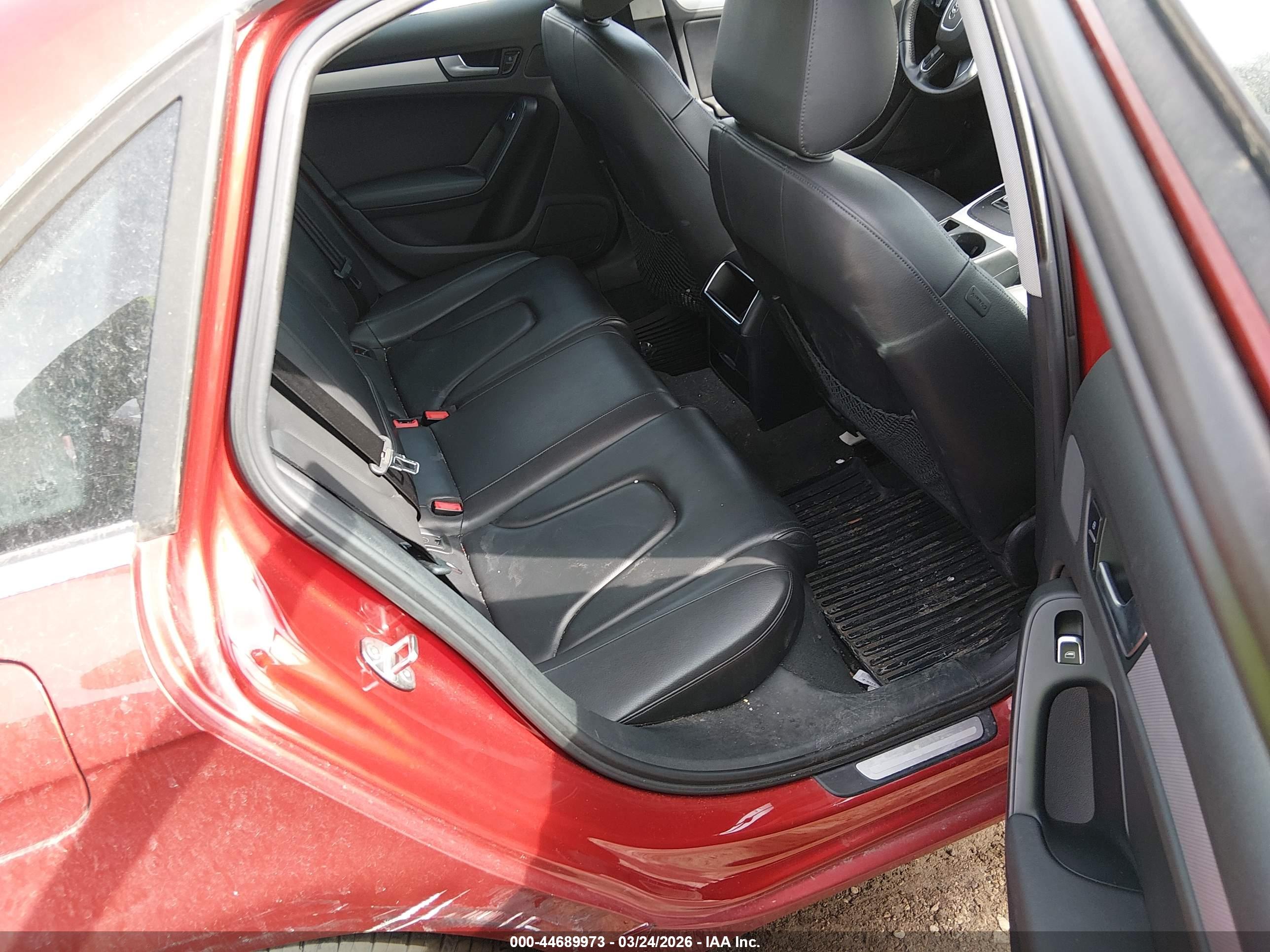AUDI A4 image 8