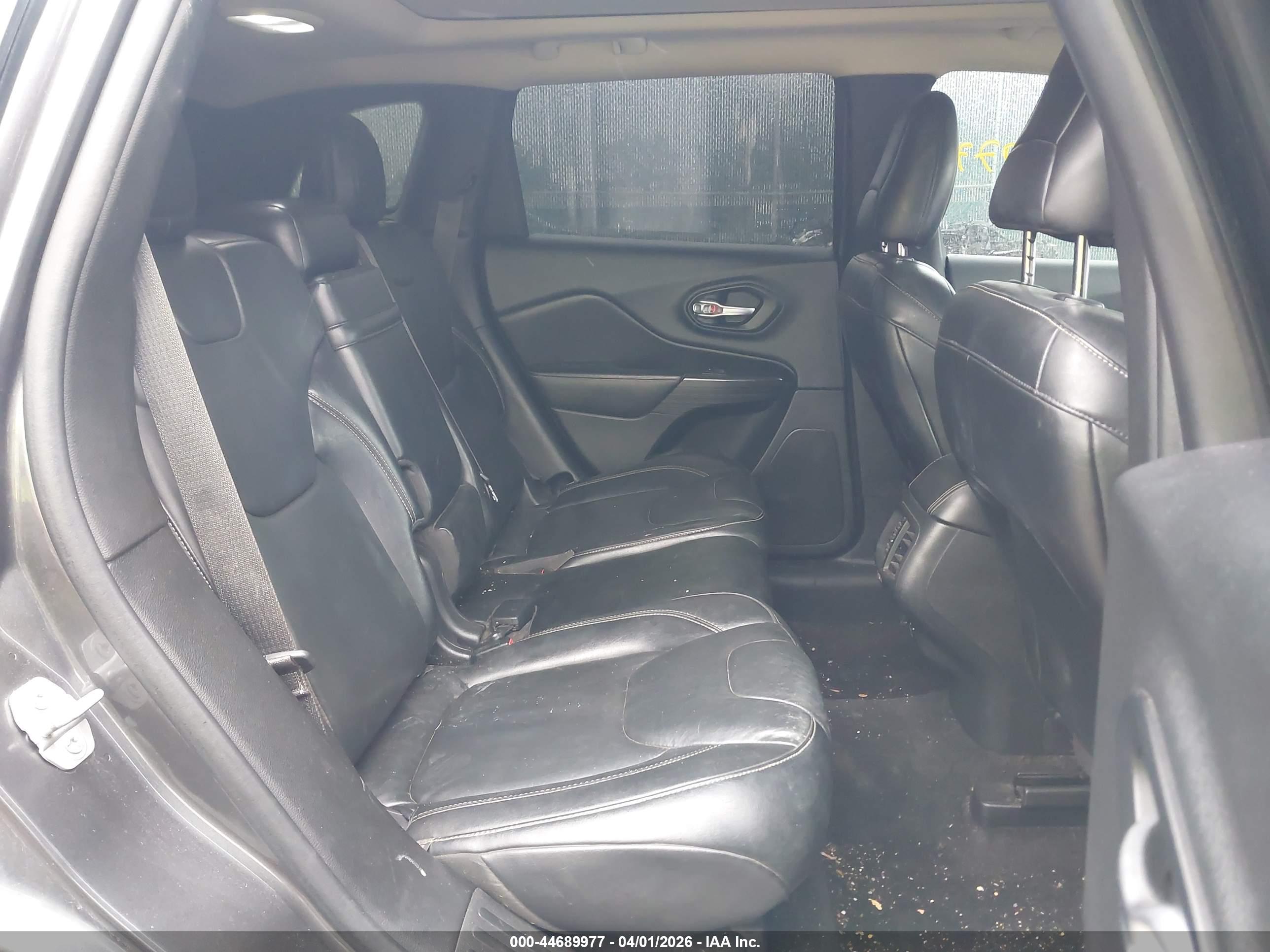 JEEP CHEROKEE image 8
