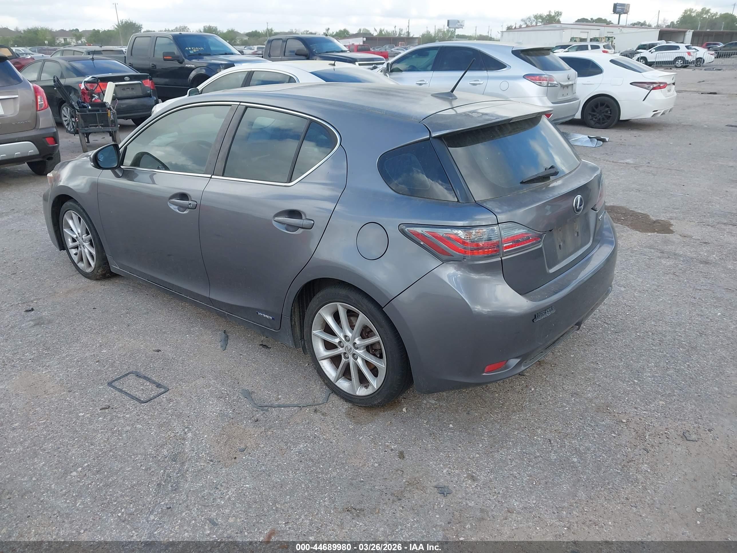 LEXUS CT image 3