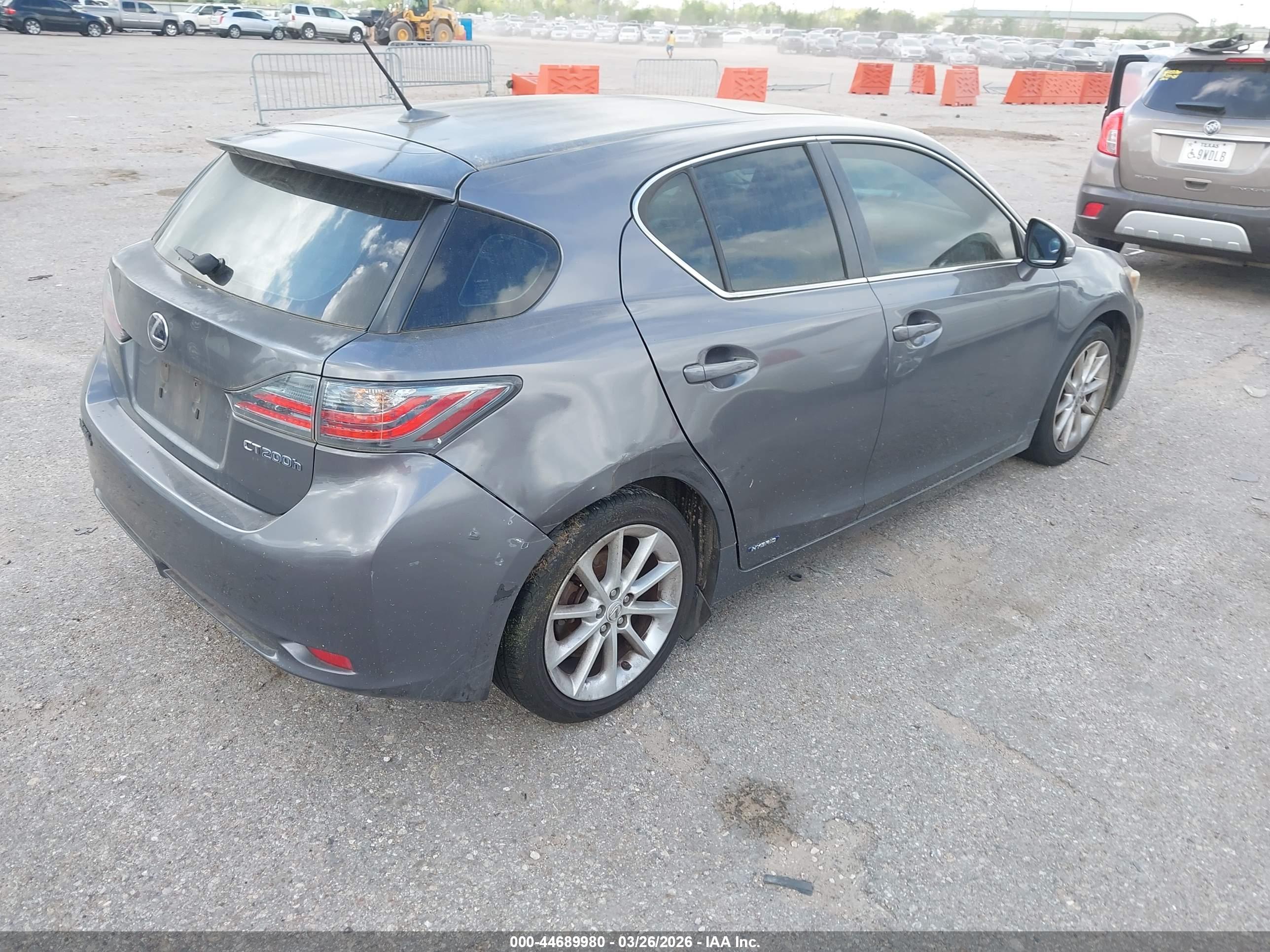 LEXUS CT image 4