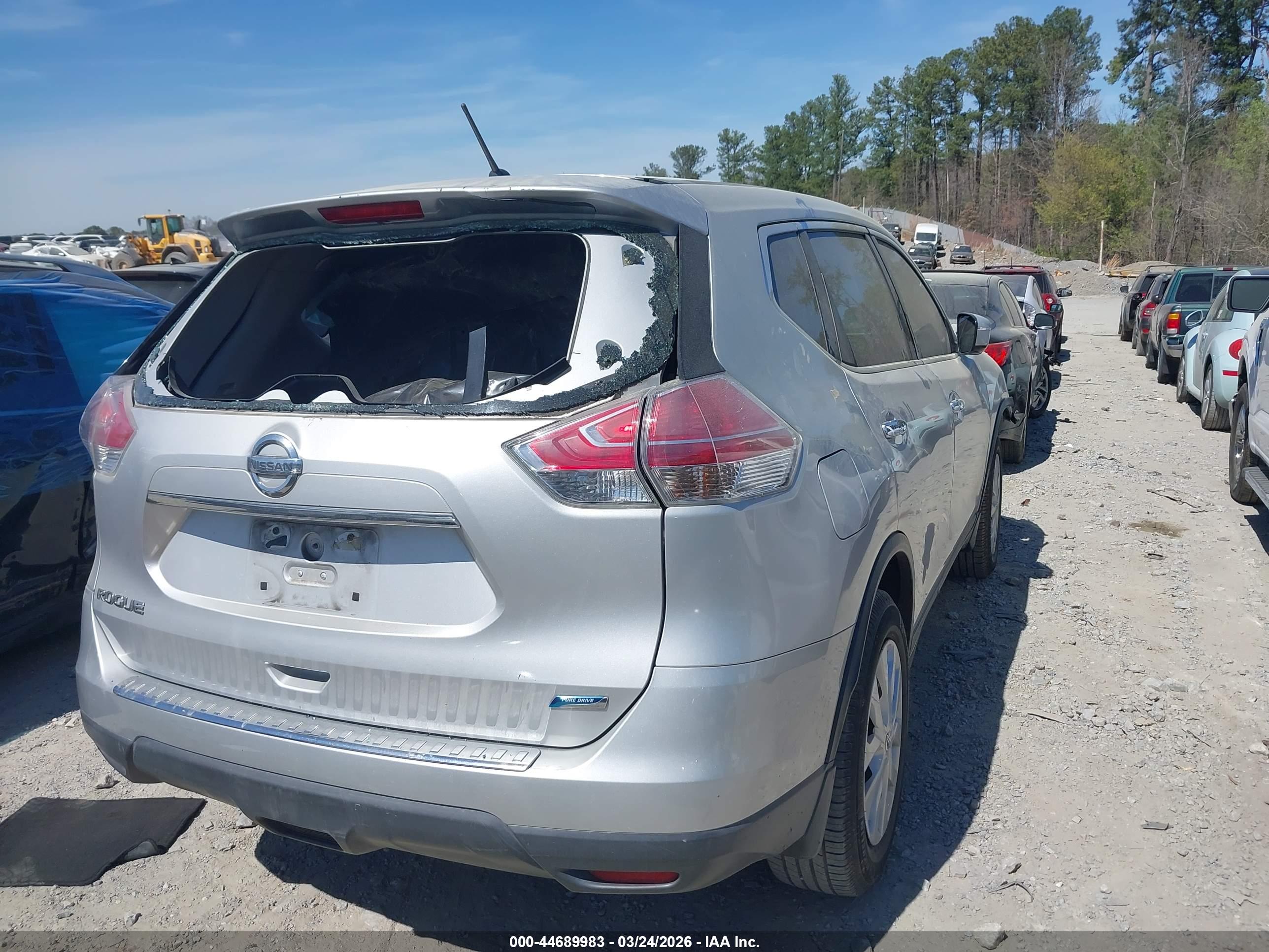 NISSAN ROGUE image 4
