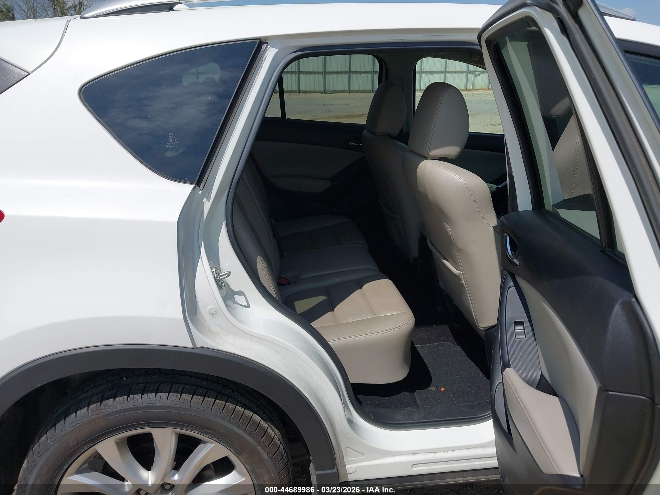 MAZDA CX-5 image 8