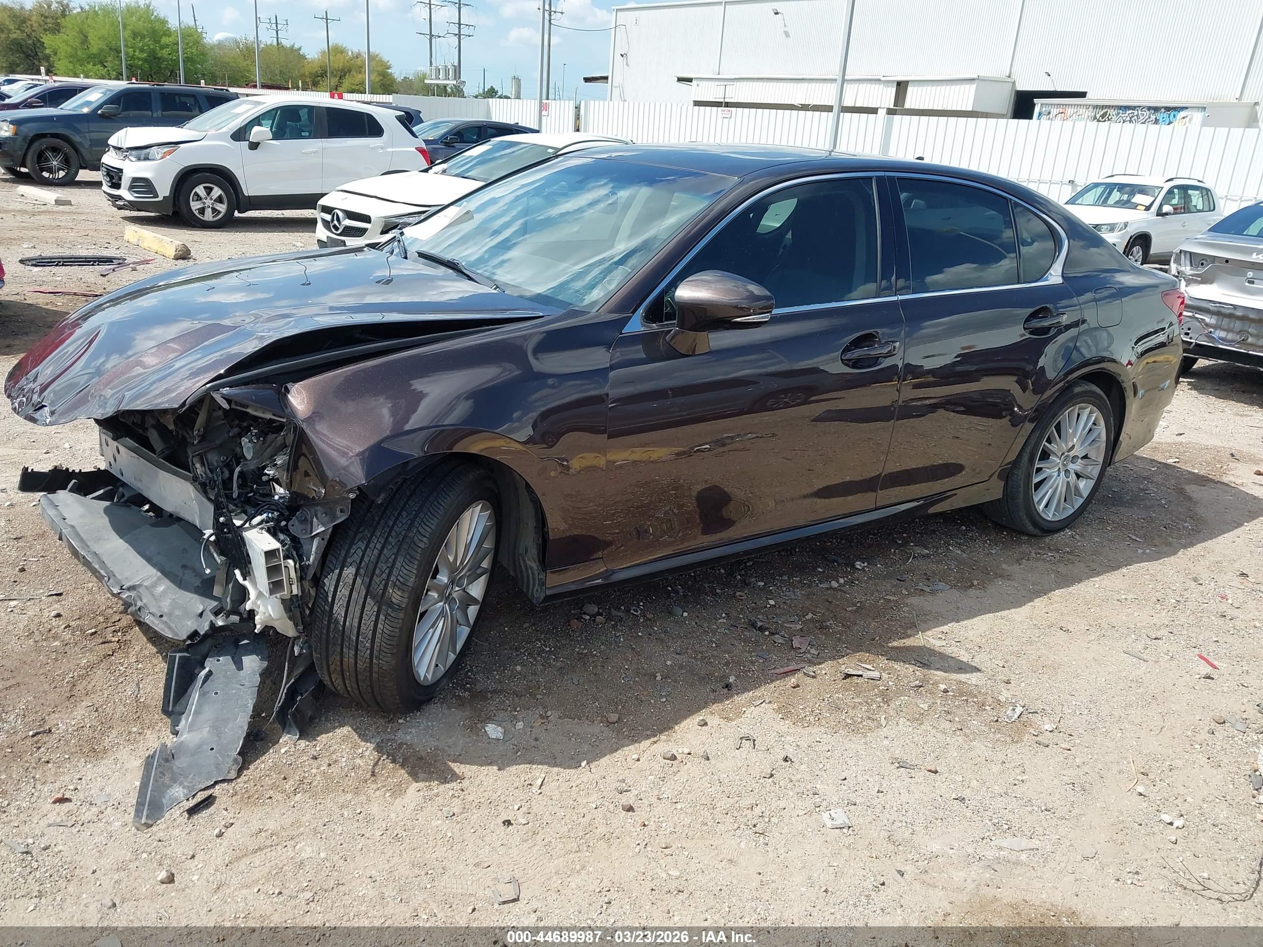 LEXUS GS image 2