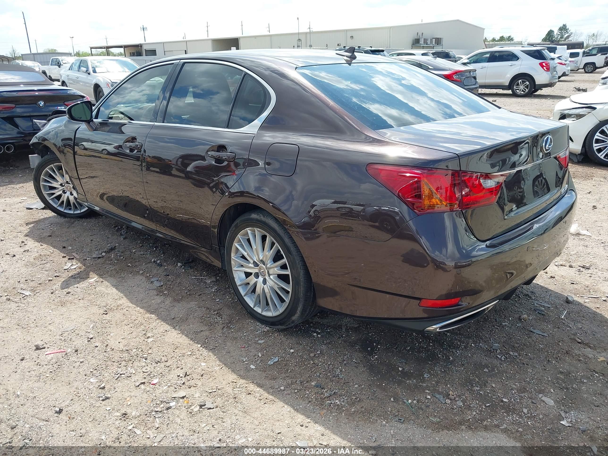 LEXUS GS image 3