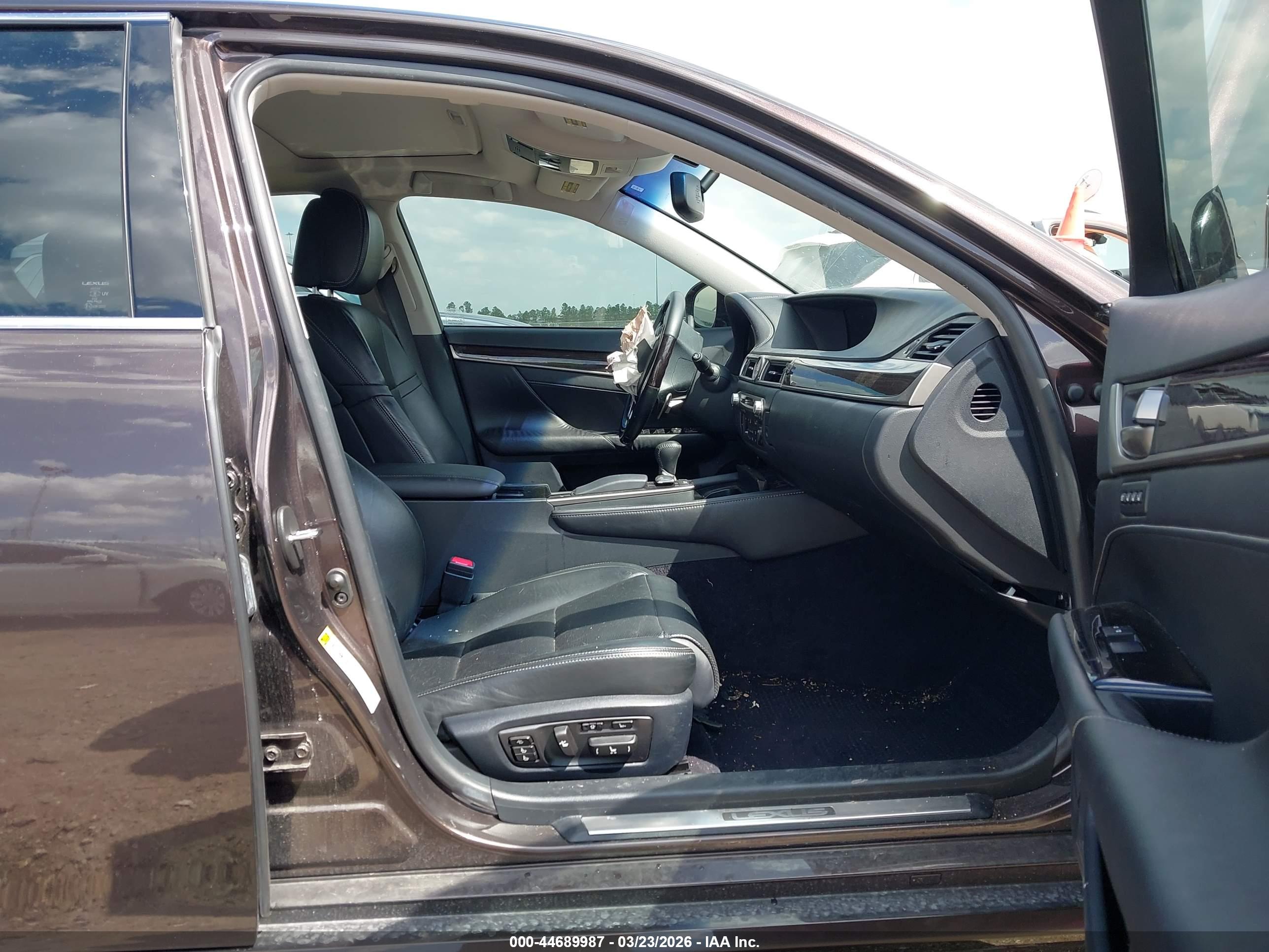 LEXUS GS image 5