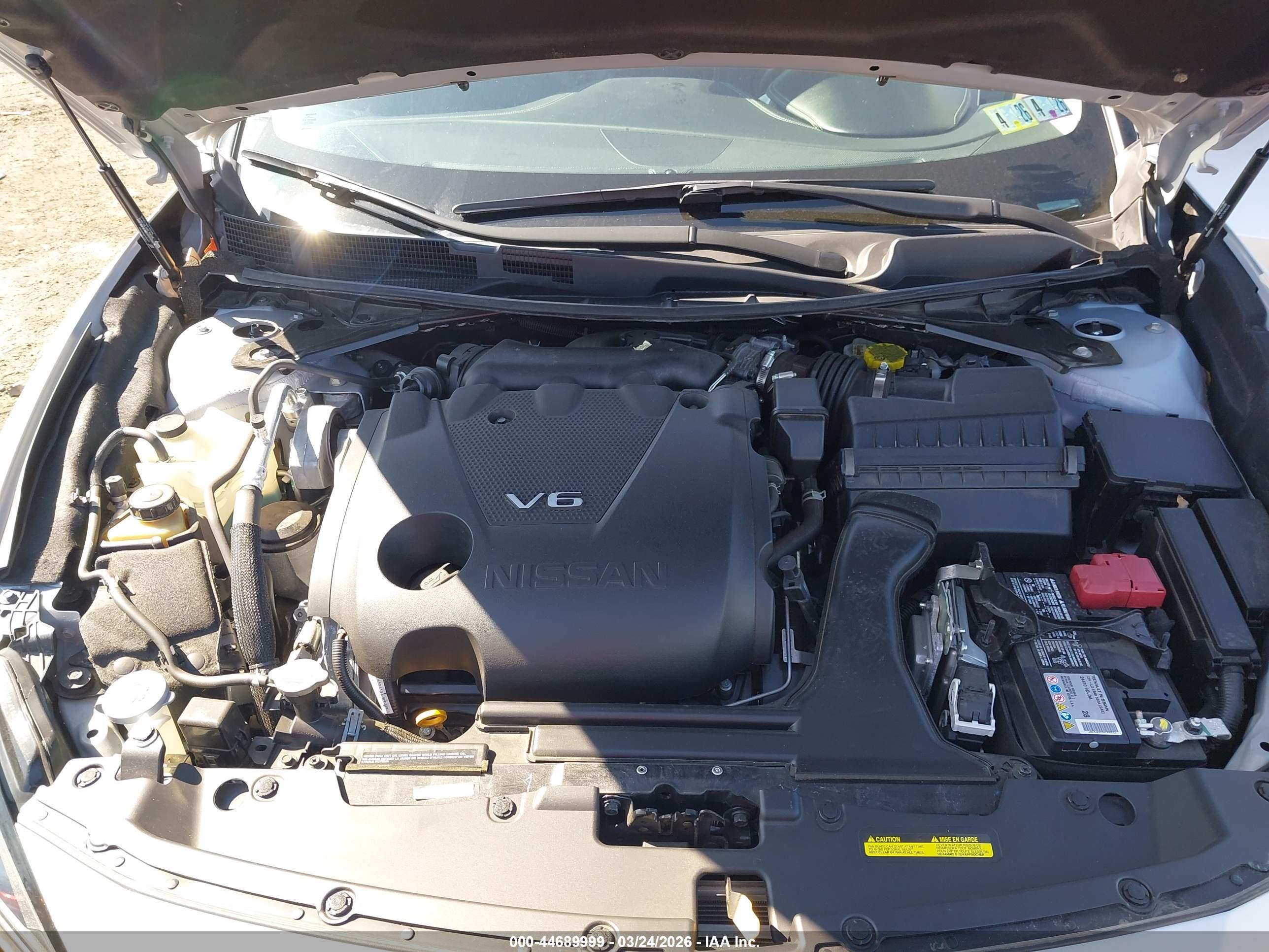 NISSAN MAXIMA image 10