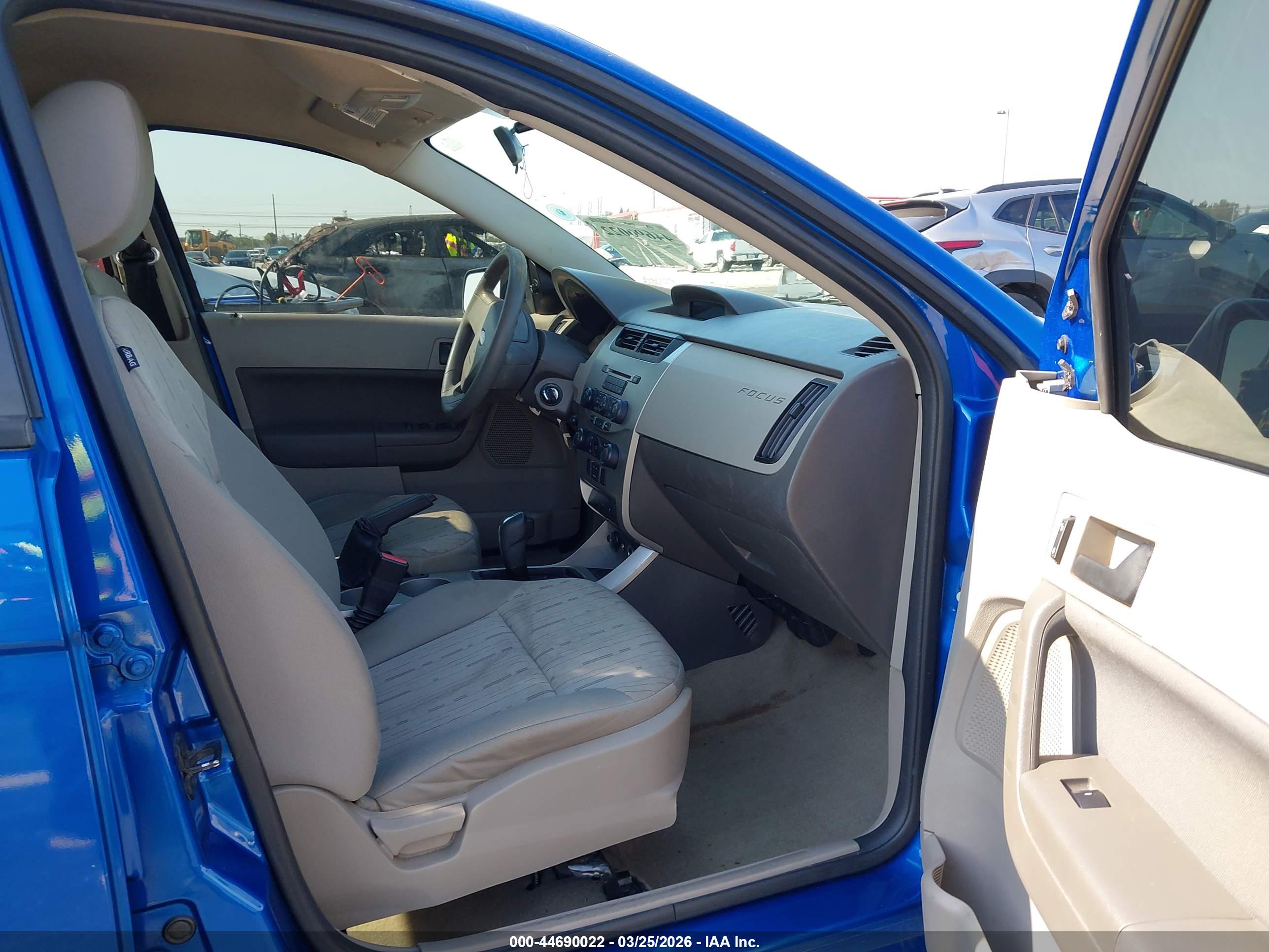 FORD FOCUS image 5