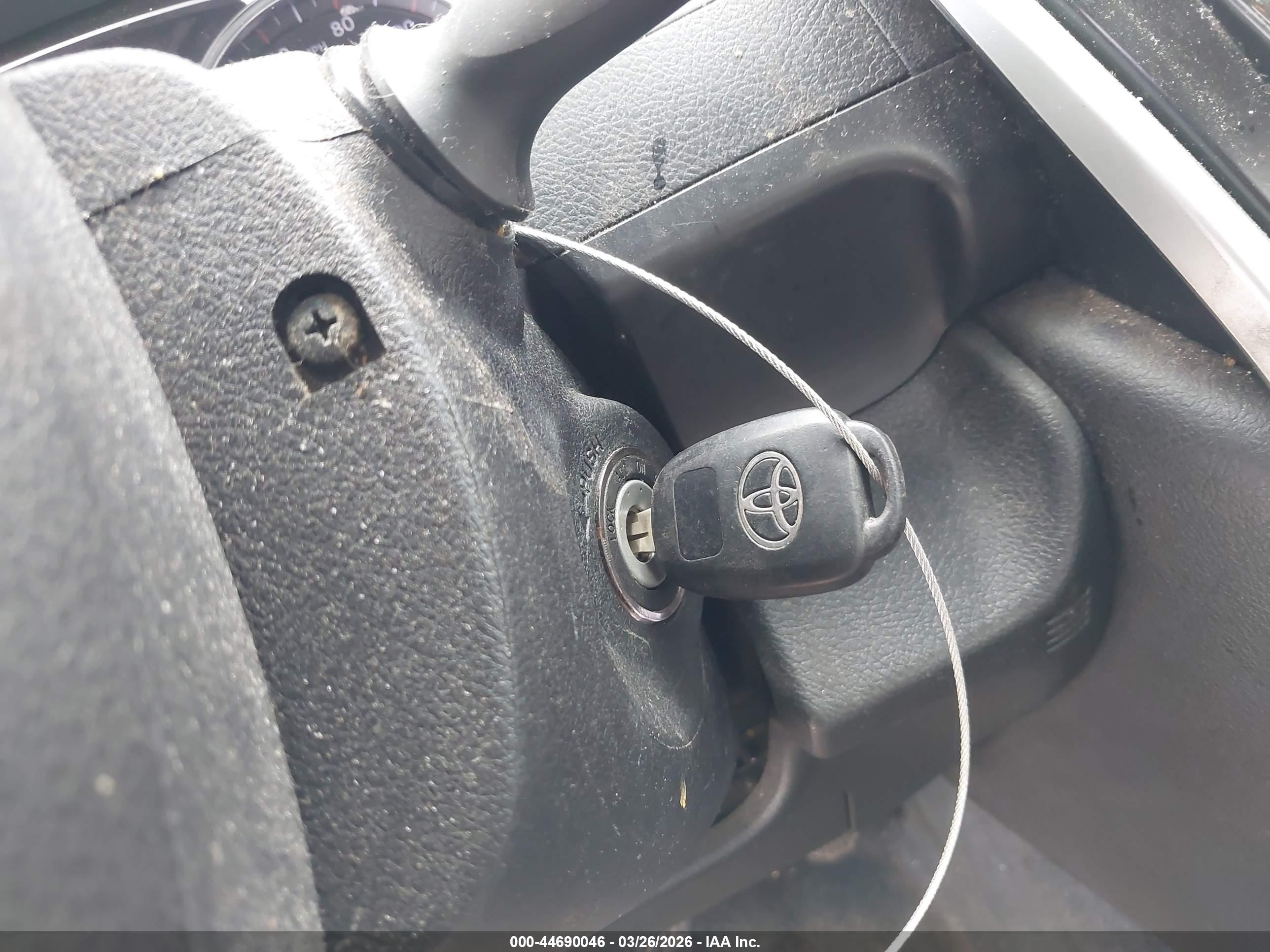 TOYOTA CAMRY image 11